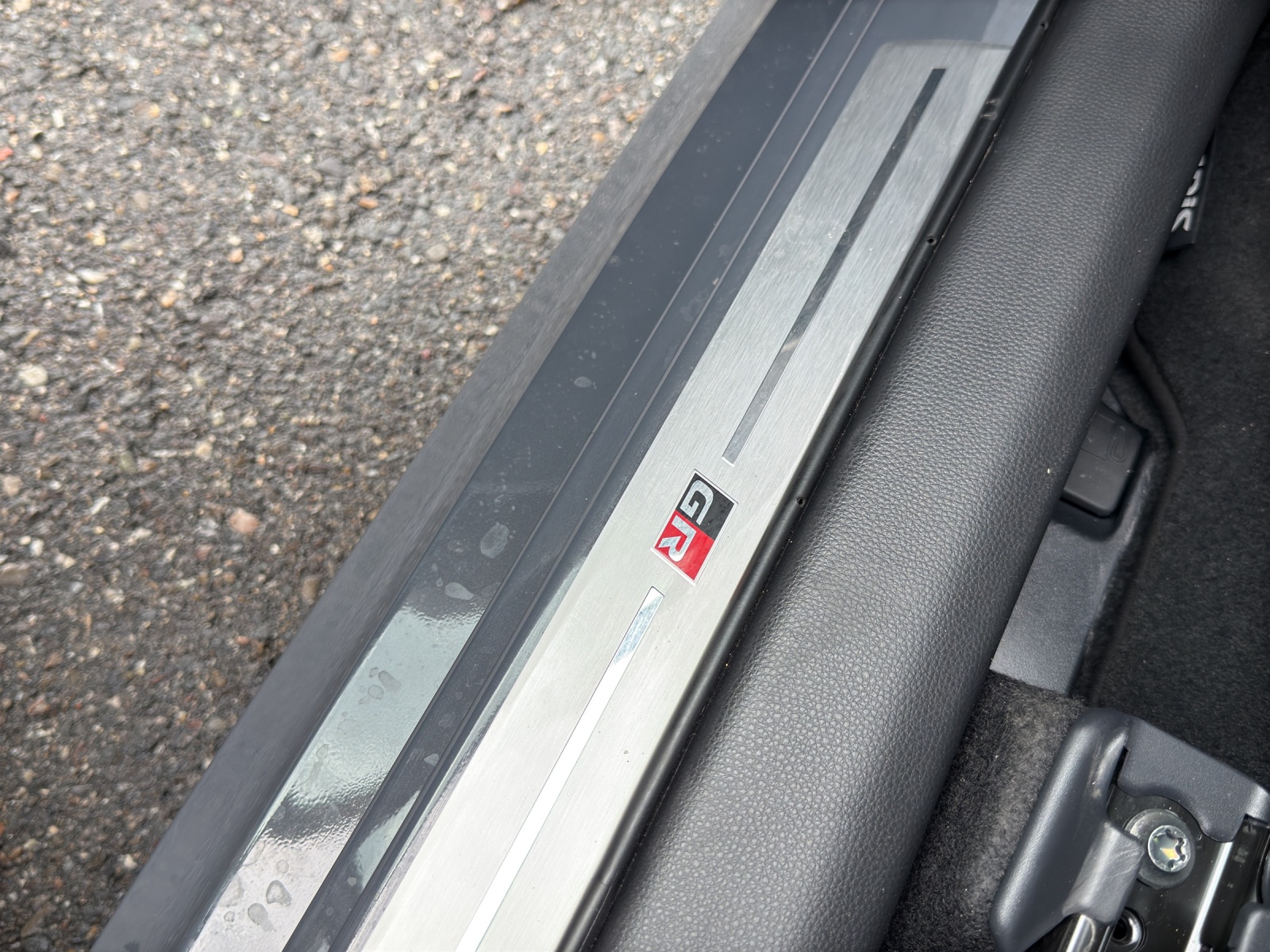TOYOTA Yaris 1.5 GR Sport e-CVT (10 STÜCK)-image-26