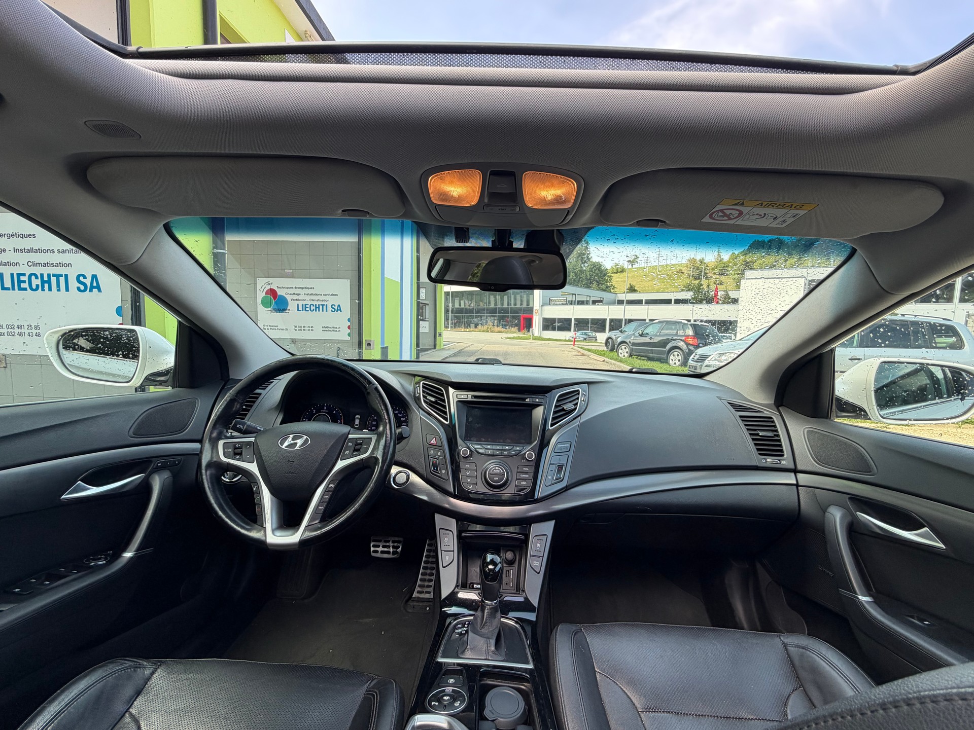 HYUNDAI i40 1.7 CRDI Premium Automatic-image-8