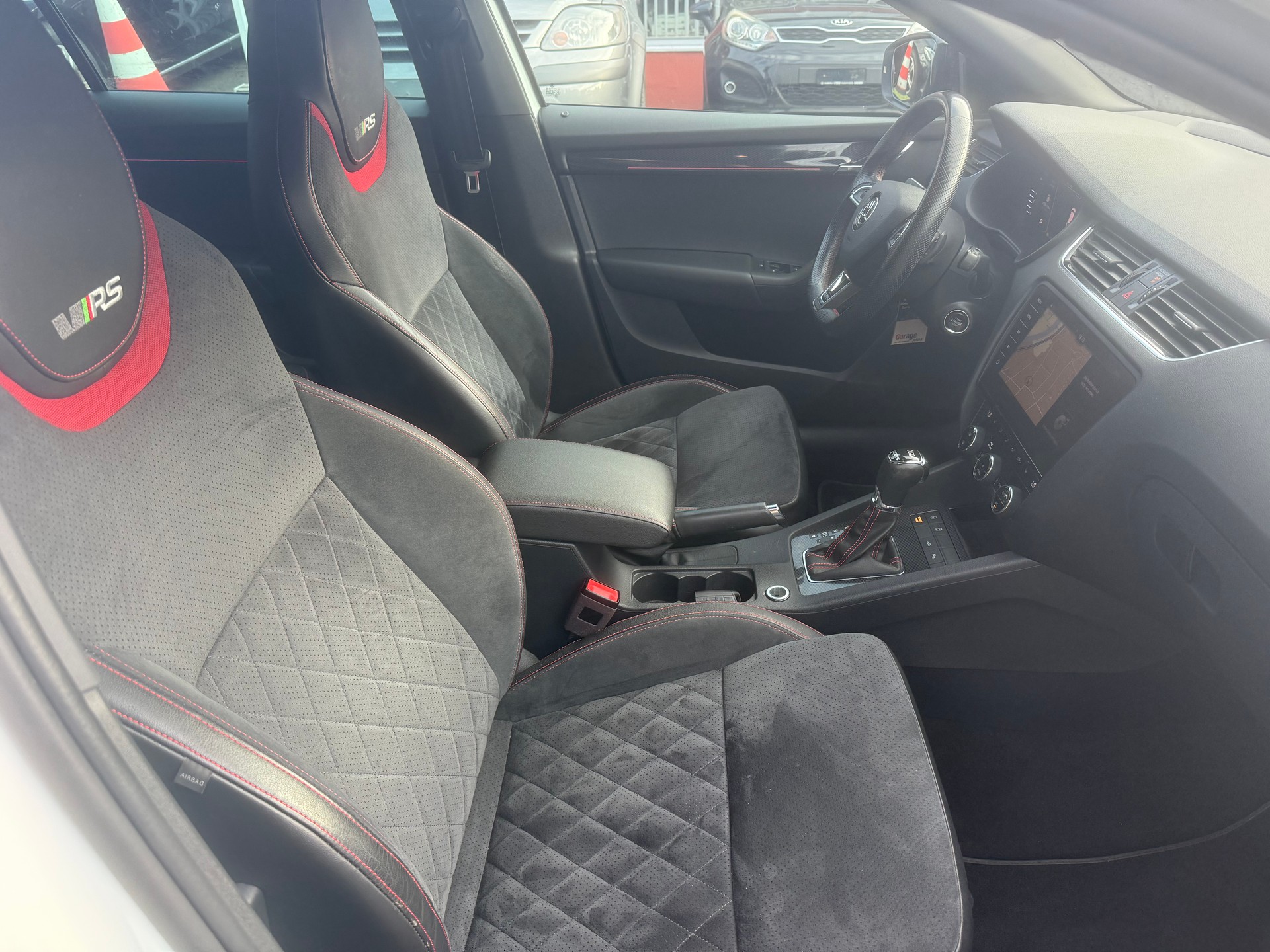 SKODA Octavia Combi 2.0 TSI RS DSG-image-6