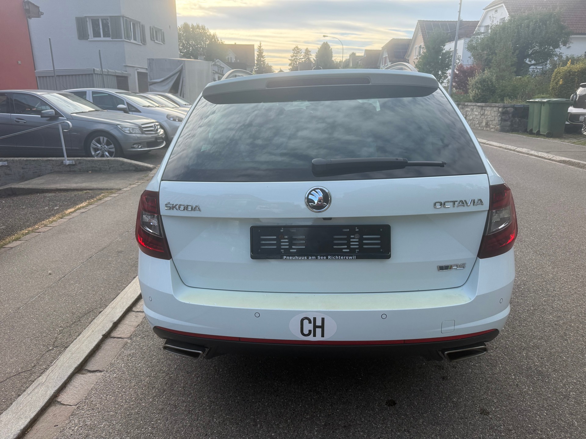 SKODA Octavia Combi 2.0 TSI RS DSG-image-5