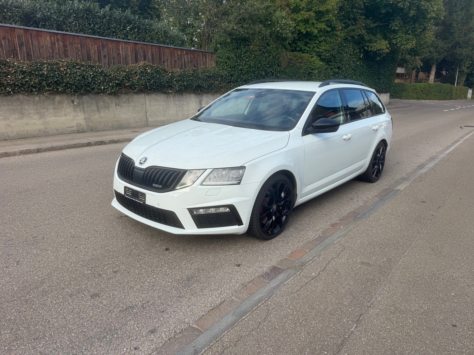 SKODA Octavia Combi 2.0 TSI RS DSG-image-1