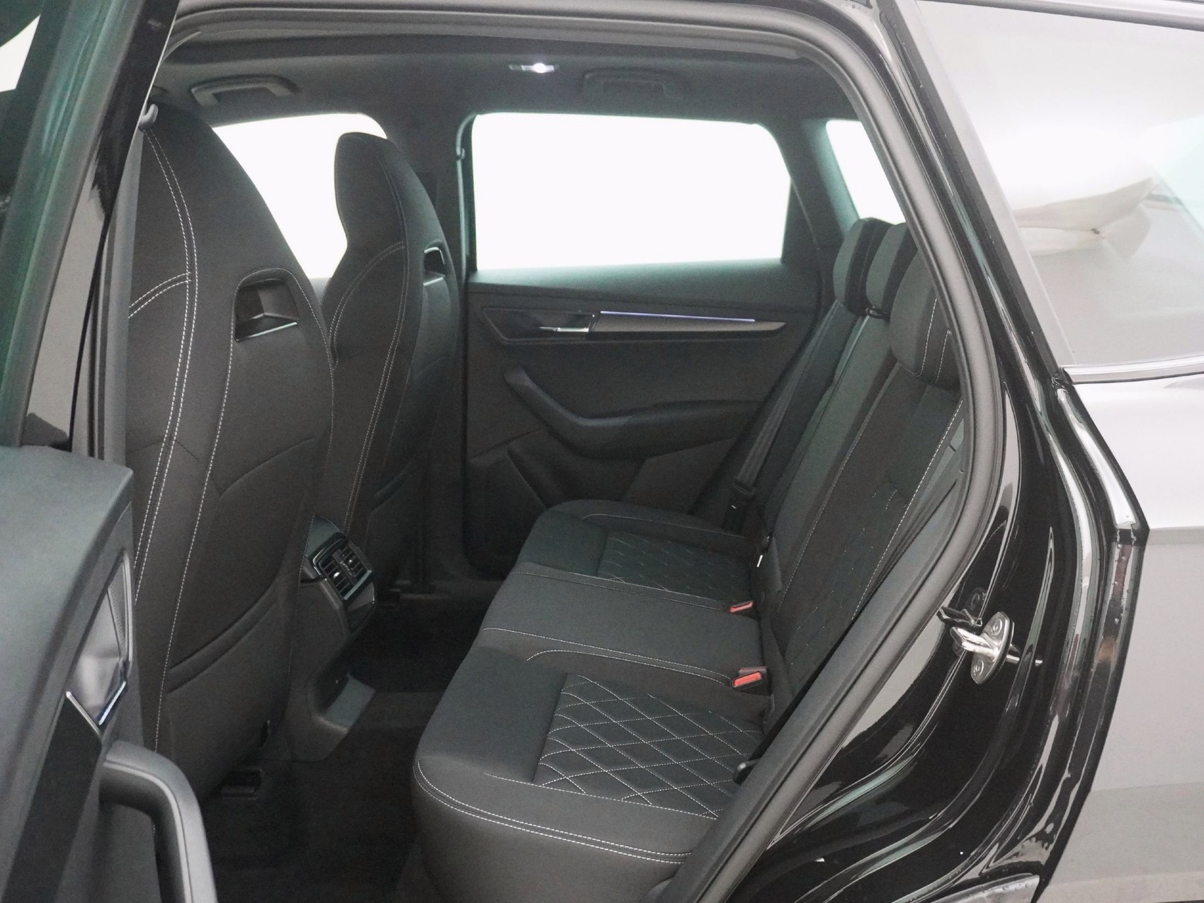 SKODA Karoq 2.0 TSI SportLine DSG 4x4-image-15