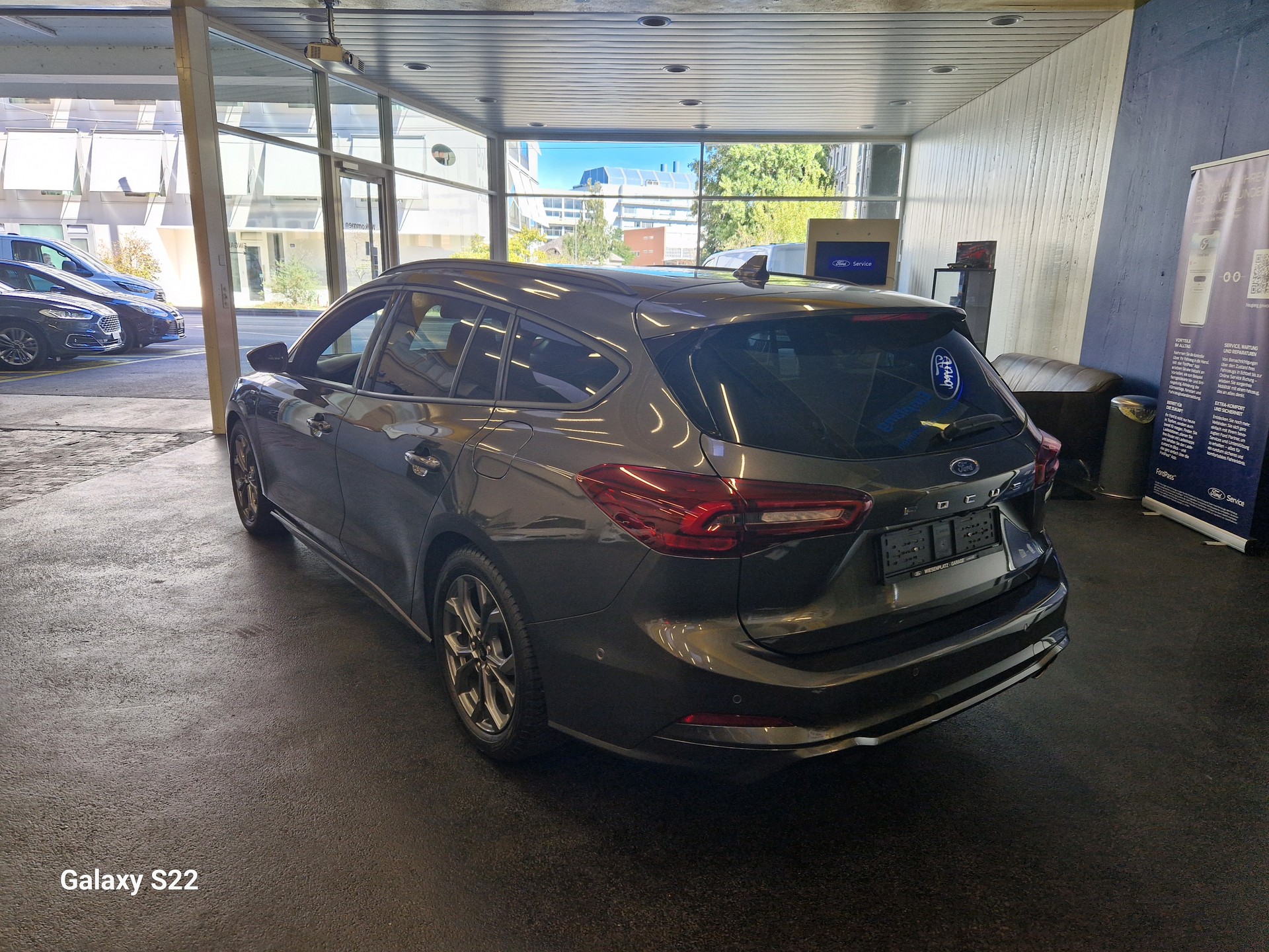 FORD Focus 1.0 MHEV ST-Line X Automat-image-2
