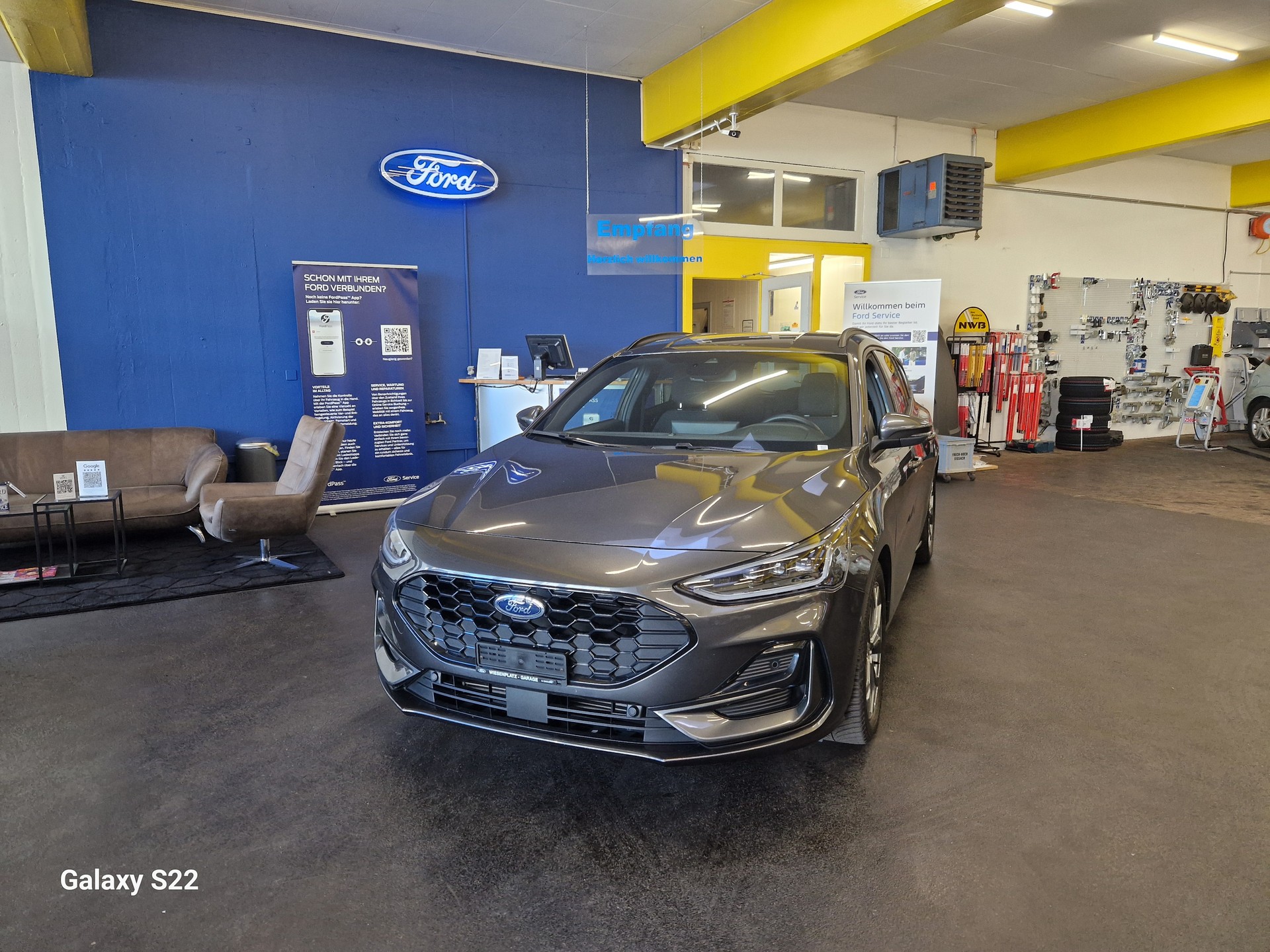 FORD Focus 1.0 MHEV ST-Line X Automat