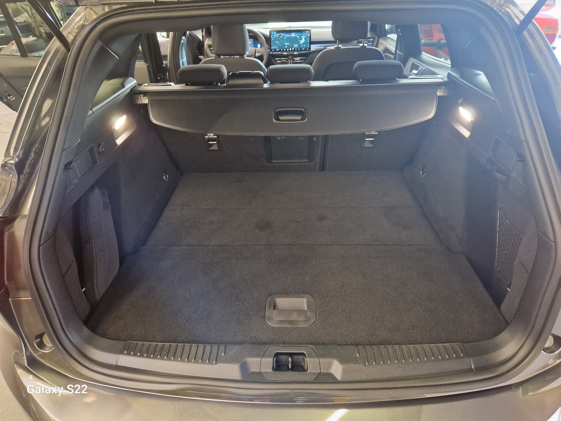 FORD Focus 1.0 MHEV ST-Line X Automat-image-10