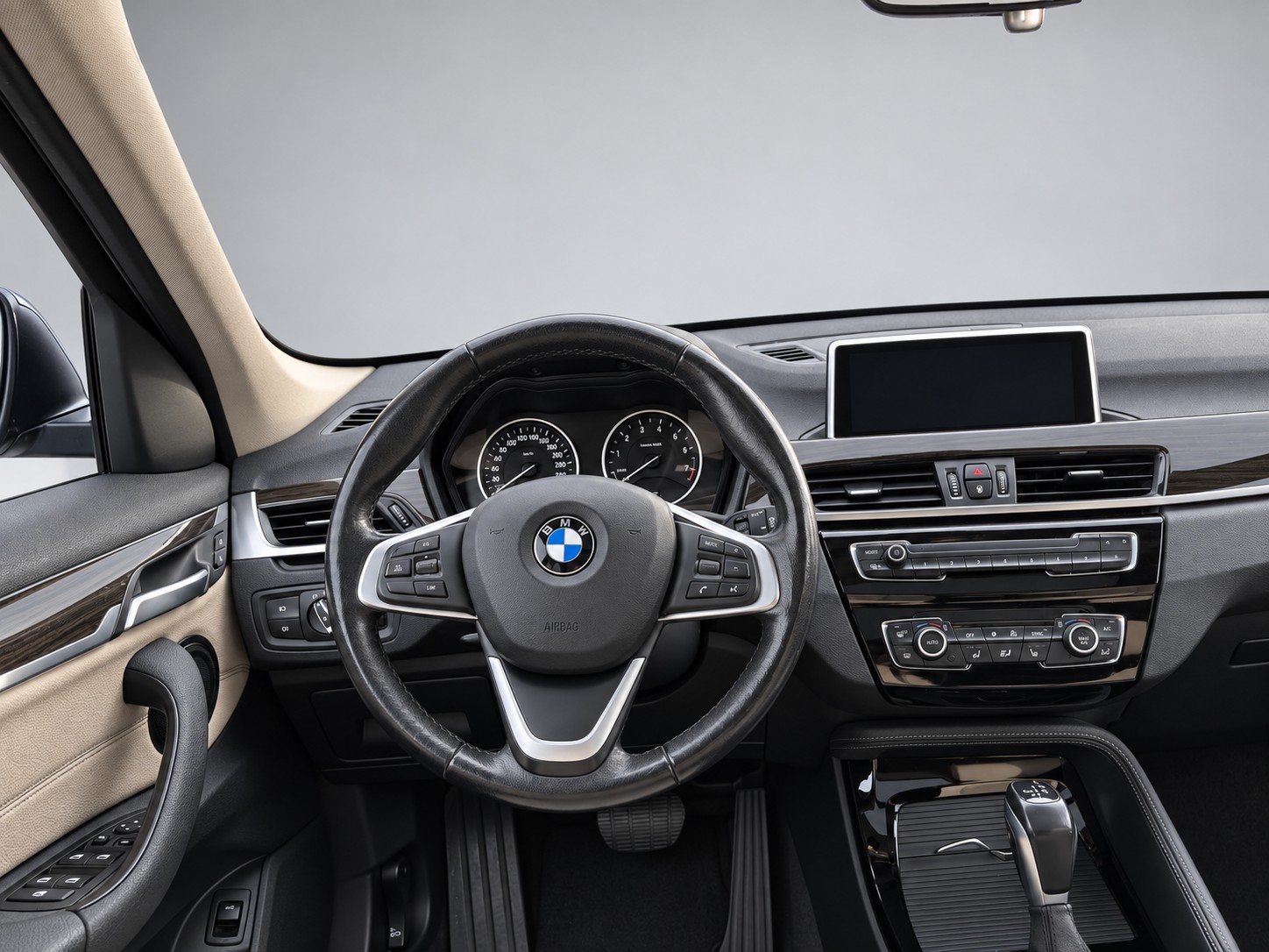 BMW X1 xDrive 20i Sport Line Steptronic-image-11