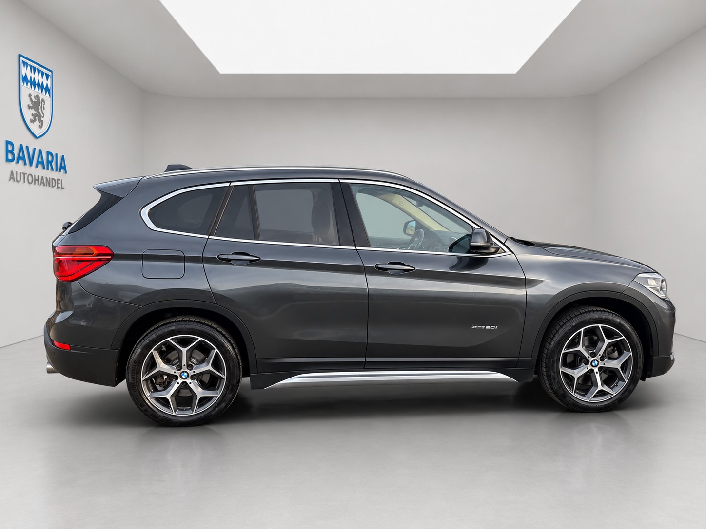BMW X1 xDrive 20i Sport Line Steptronic-image-6