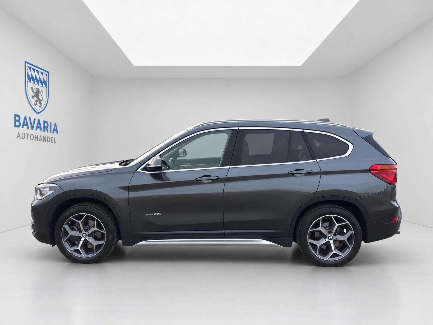 BMW X1 xDrive 20i Sport Line Steptronic-image-2