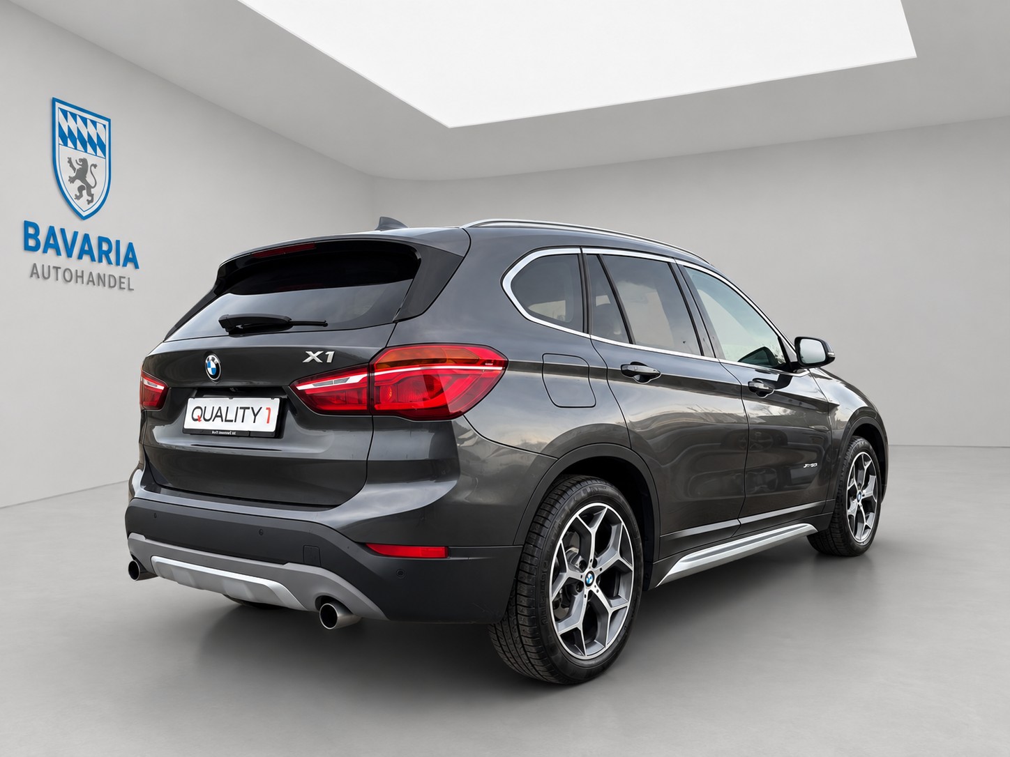 BMW X1 xDrive 20i Sport Line Steptronic-image-5