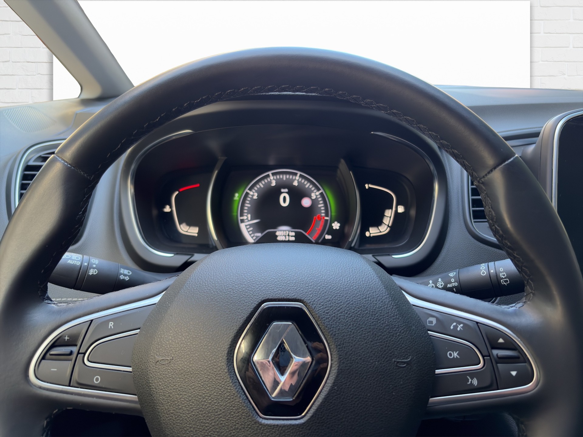 RENAULT Scénic 1.2 16V Turbo Bose-image-4