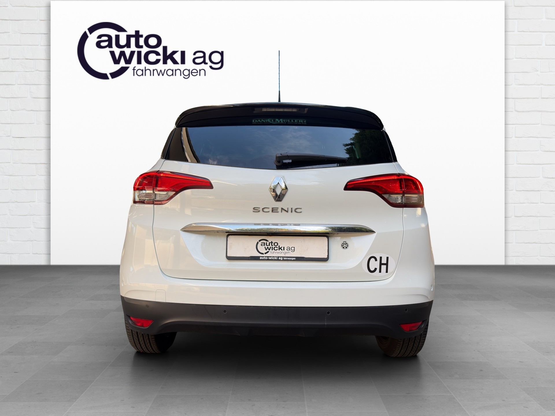 RENAULT Scénic 1.2 16V Turbo Bose-image-2