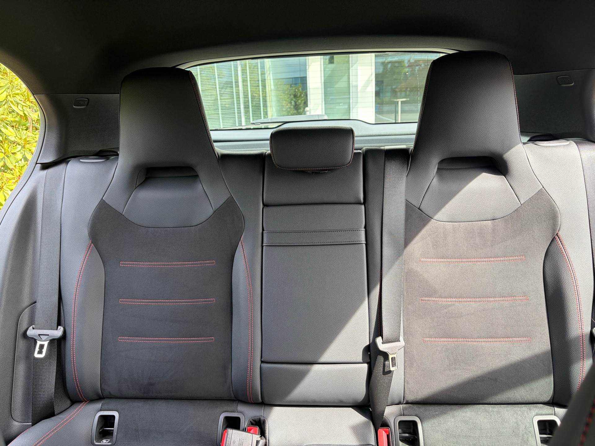 MERCEDES-BENZ A 200 AMG Line-image-5