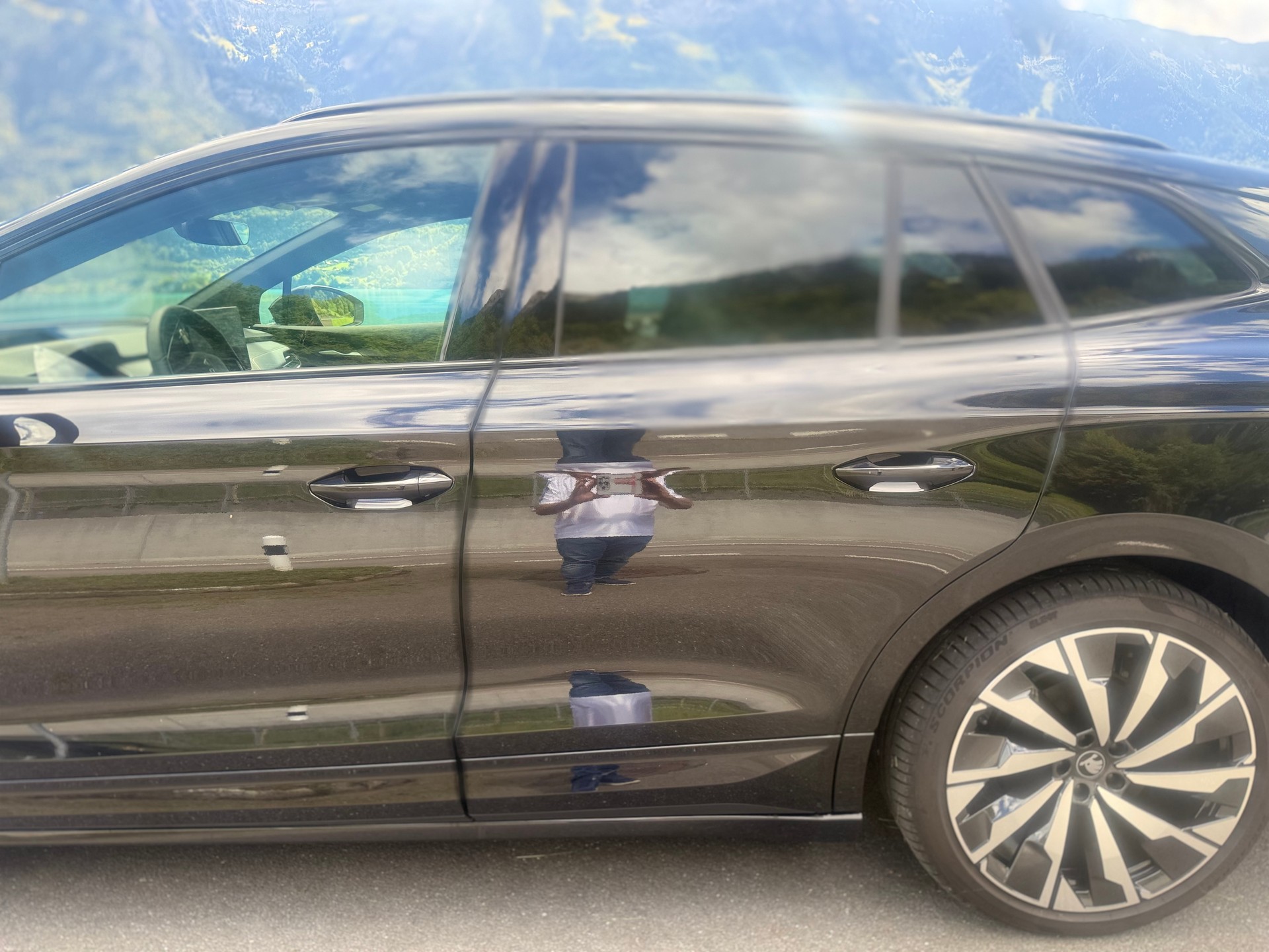 SKODA Enyaq 85x Sportline 4x4-image-28