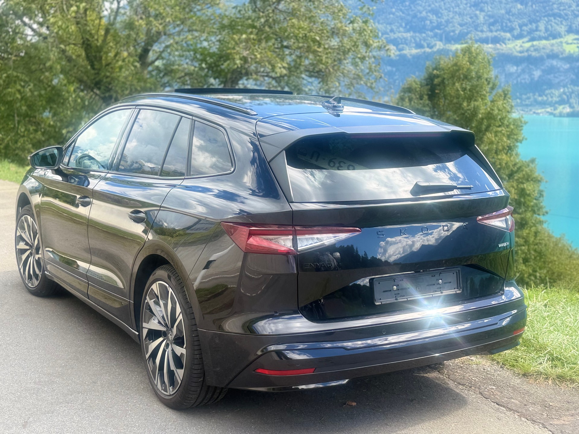 SKODA Enyaq 85x Sportline 4x4-image-16