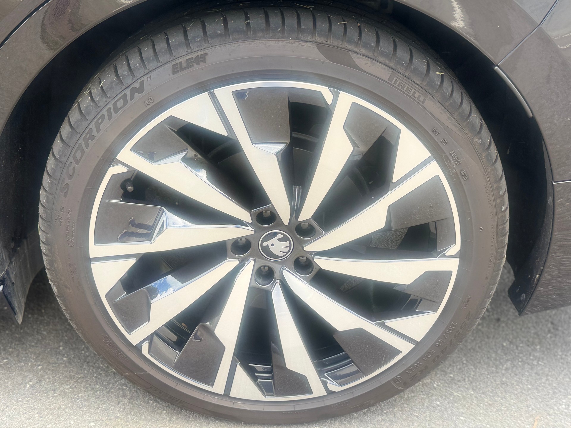SKODA Enyaq 85x Sportline 4x4-image-22