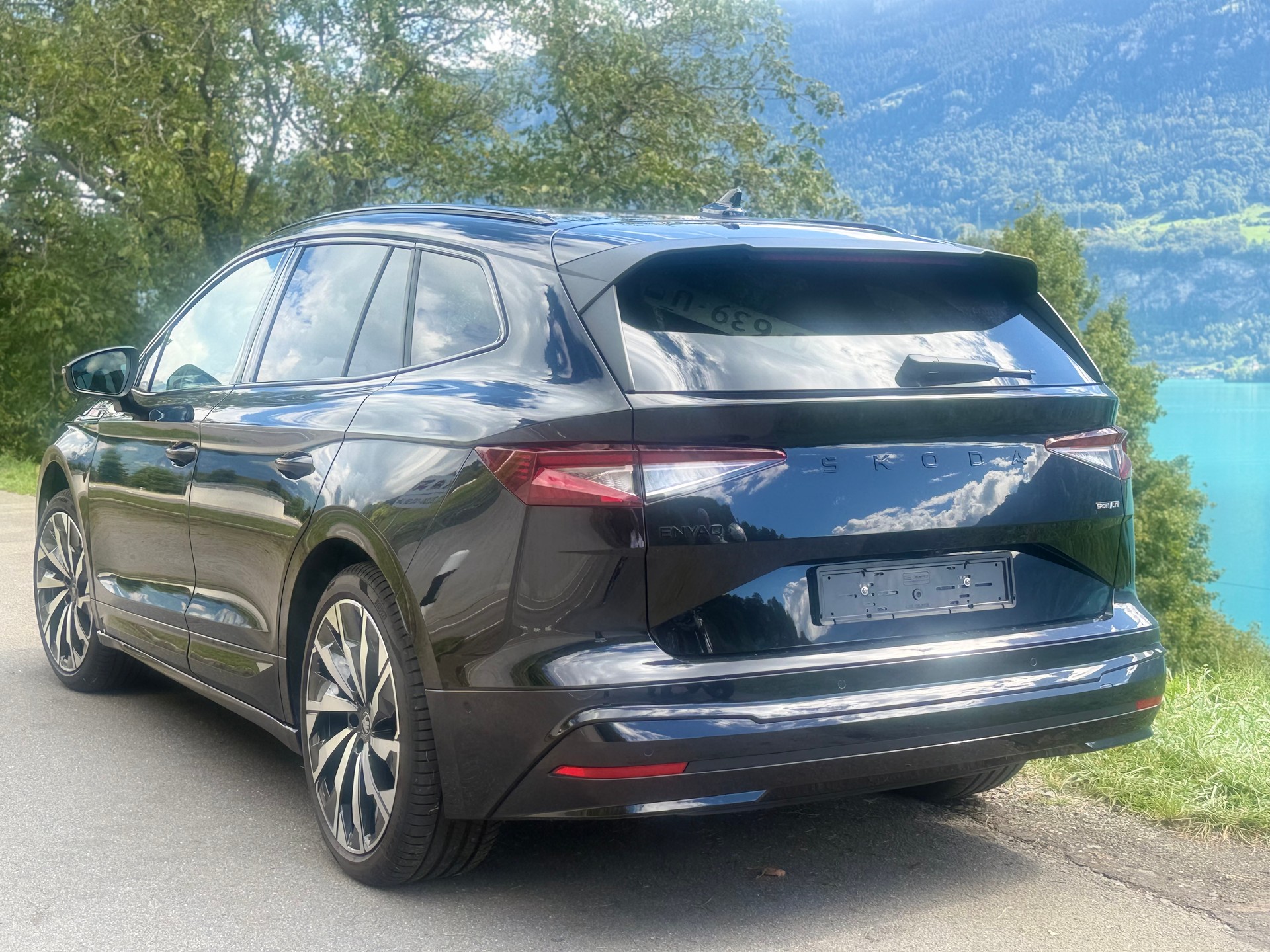 SKODA Enyaq 85x Sportline 4x4-image-17