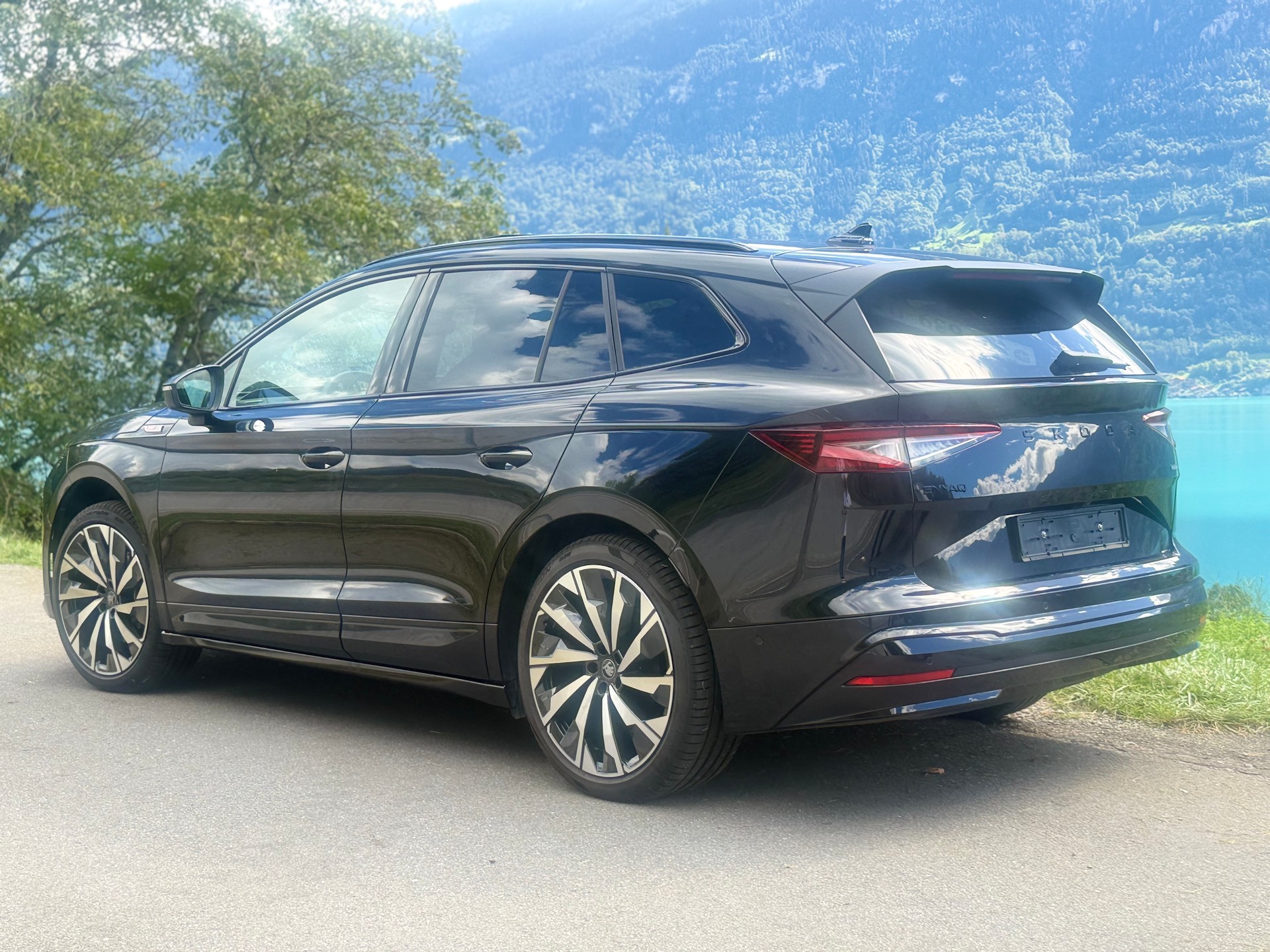 SKODA Enyaq 85x Sportline 4x4-image-18
