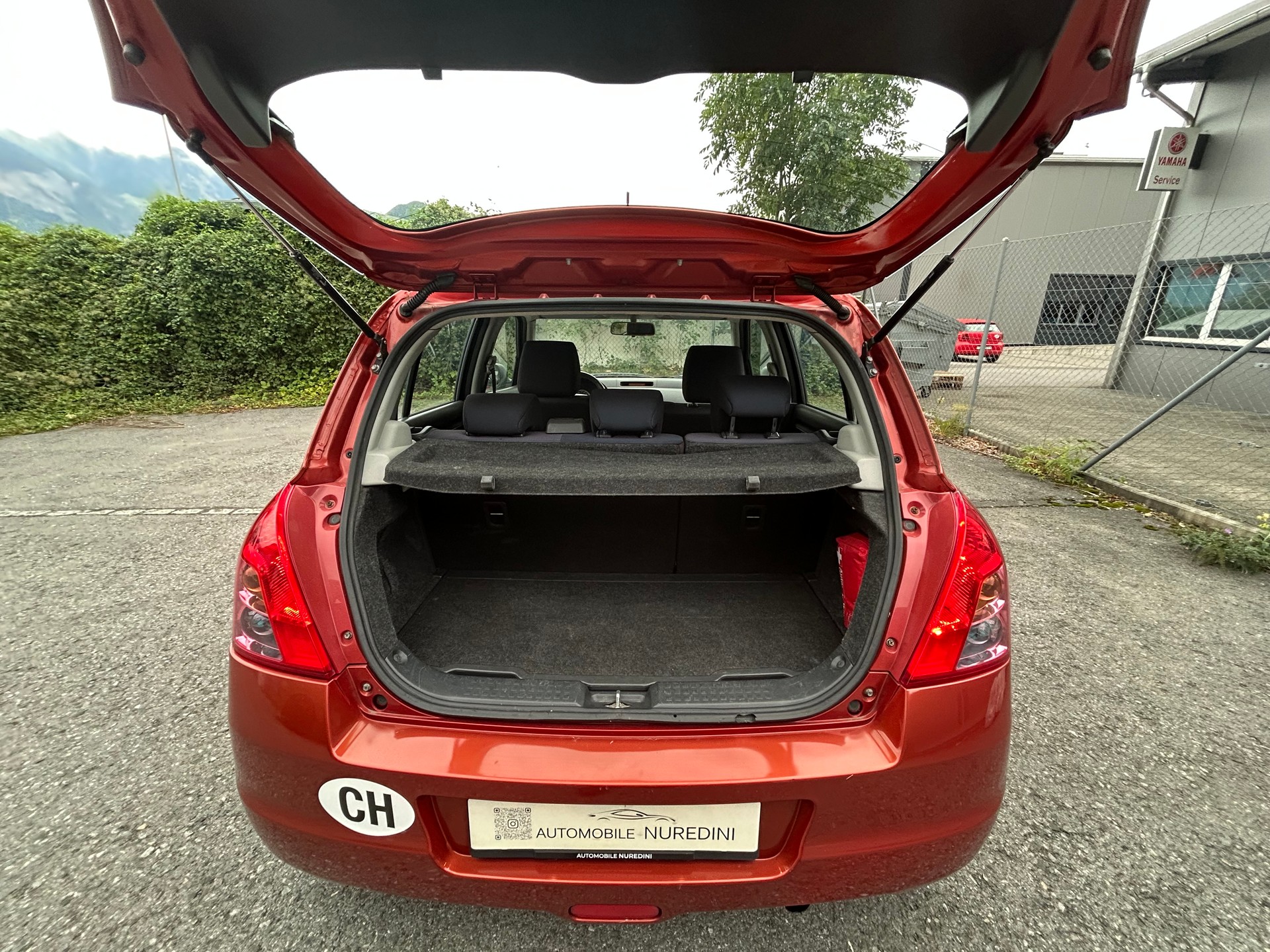 SUZUKI Swift 1.3i 16V GL 4x4-image-13