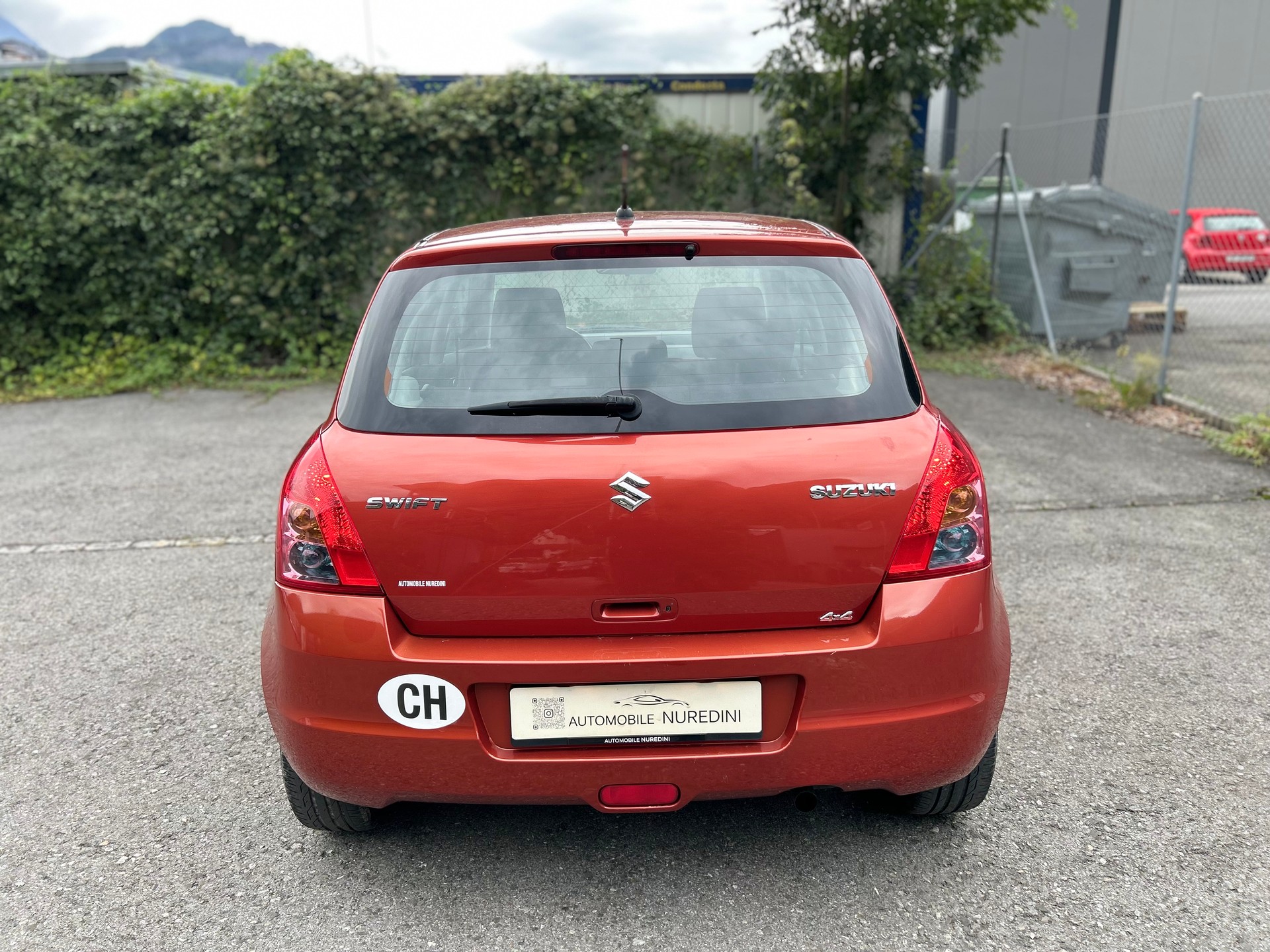 SUZUKI Swift 1.3i 16V GL 4x4-image-5