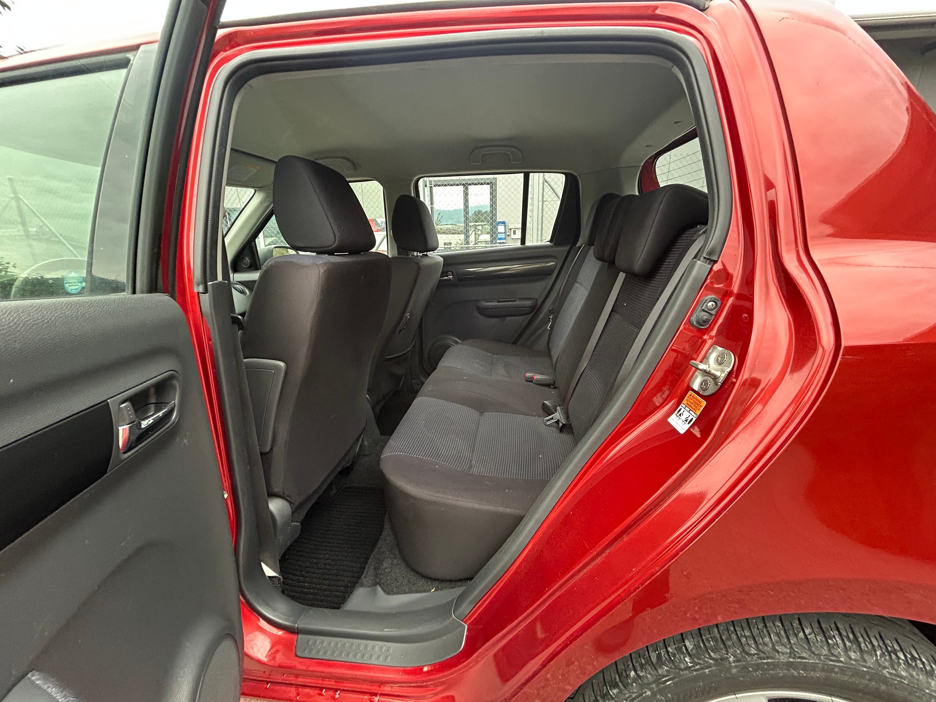 SUZUKI Swift 1.3i 16V GL 4x4-image-14