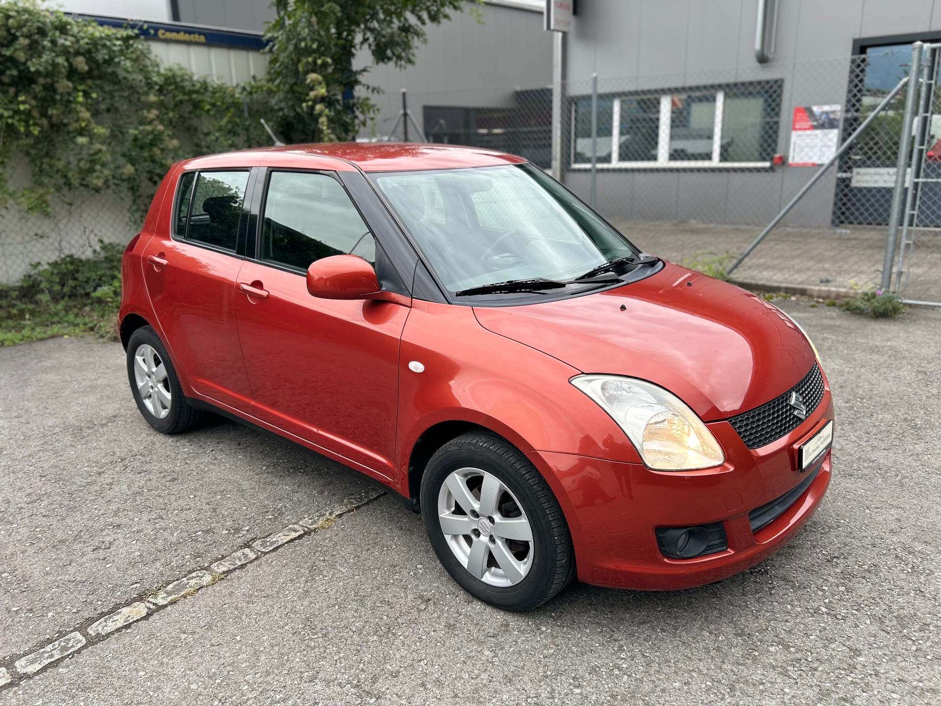 SUZUKI Swift 1.3i 16V GL 4x4-image-1