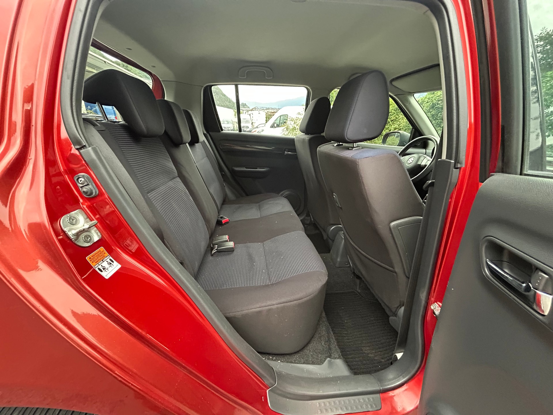 SUZUKI Swift 1.3i 16V GL 4x4-image-12