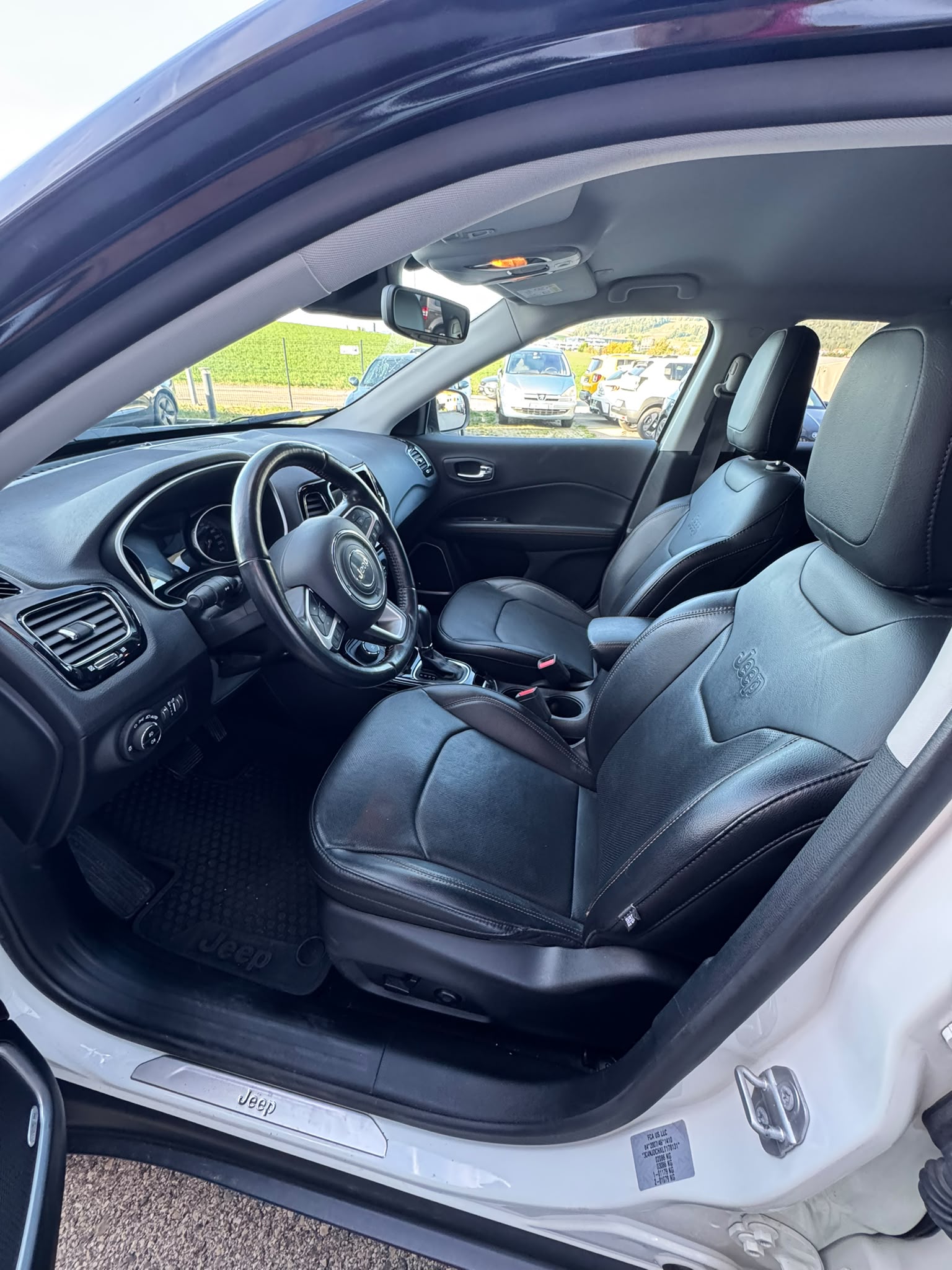 JEEP Compass 1.4 Turbo Limited AWD 9ATX-image-4