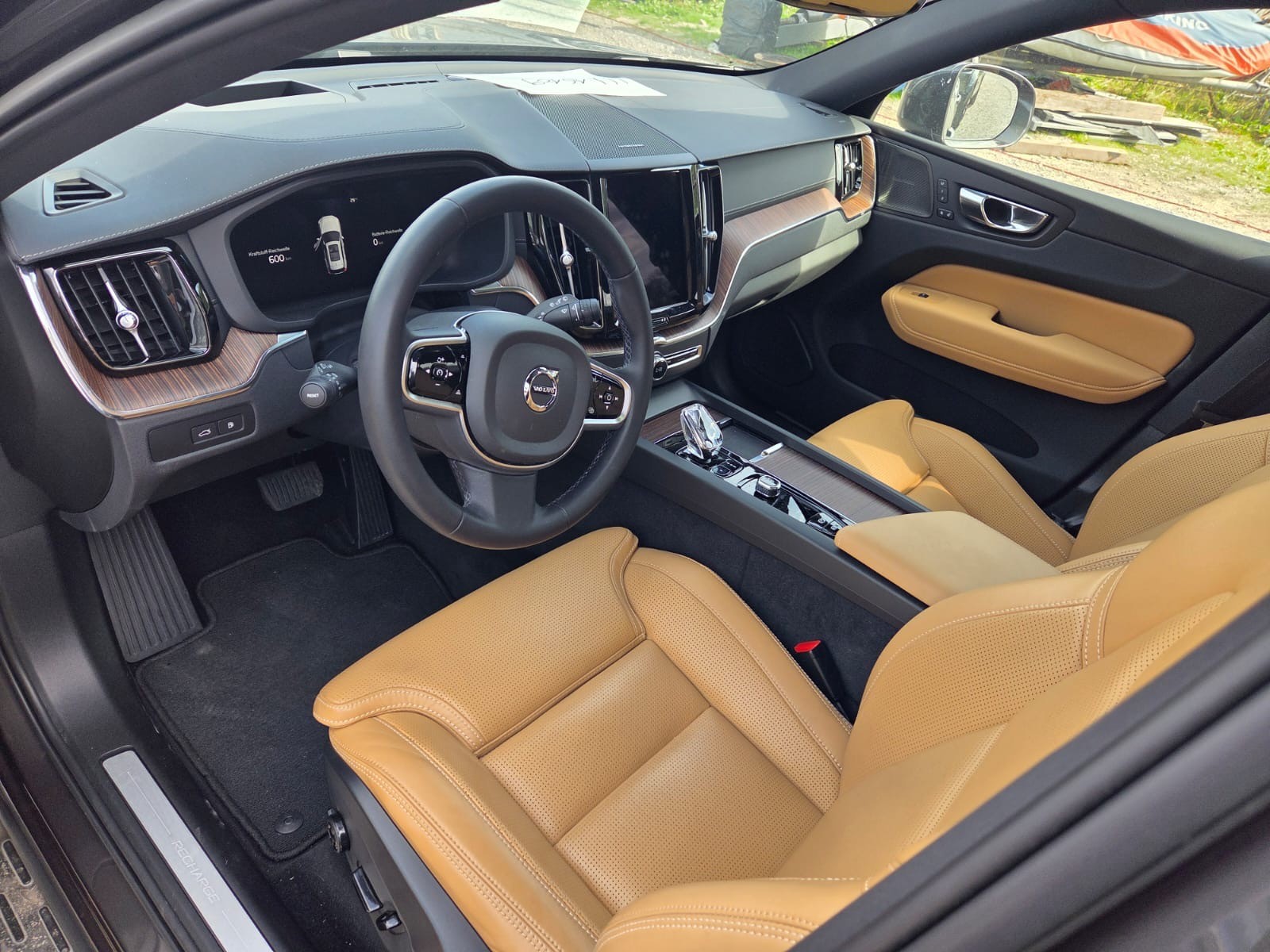 VOLVO XC60 T8 eAWD PluginHybrid Ultimate Bright Geartronic-image-9
