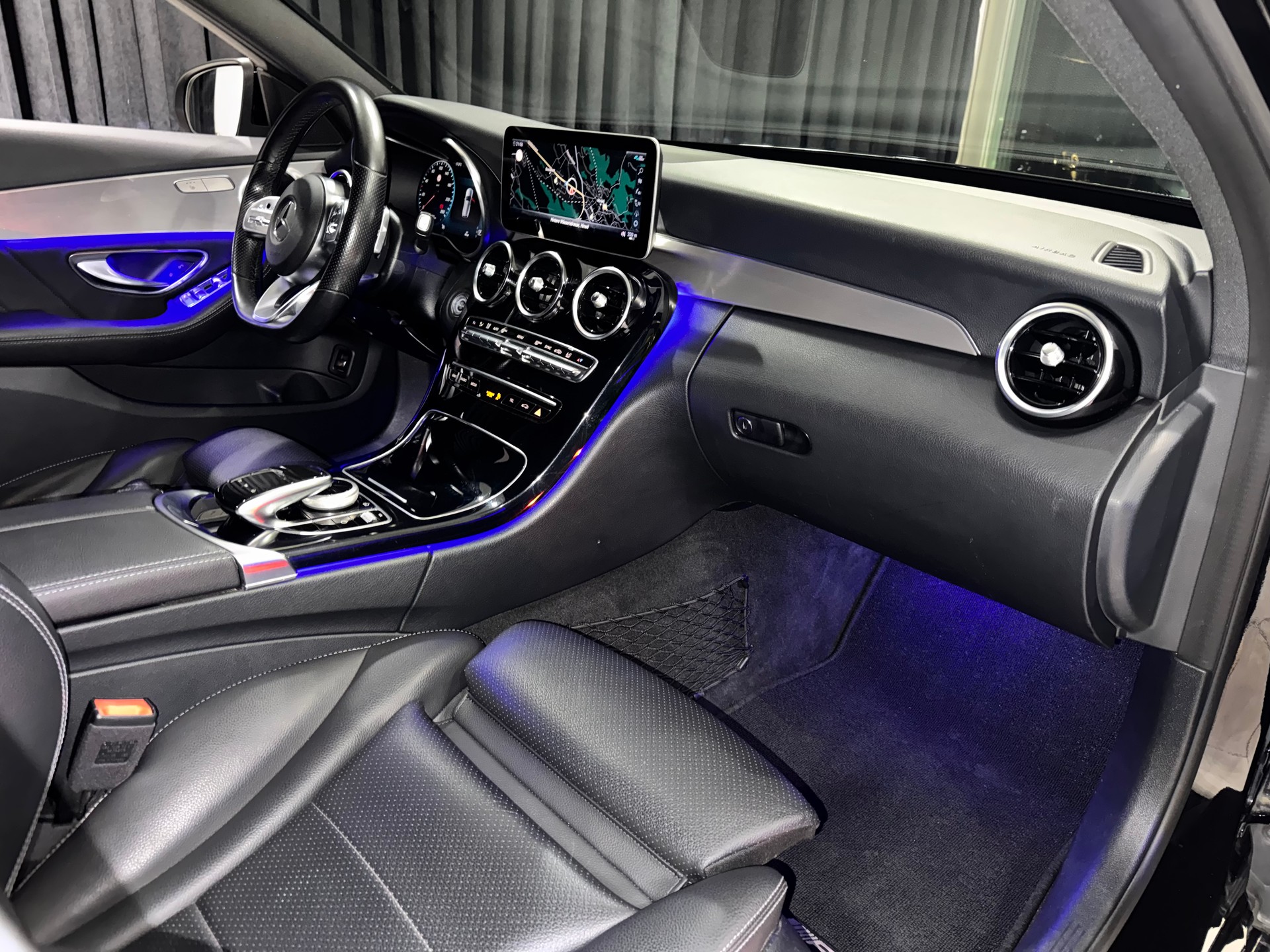 MERCEDES-BENZ C 200 Swiss Star AMG Line 4M 9G-Tronic | CH |-image-14