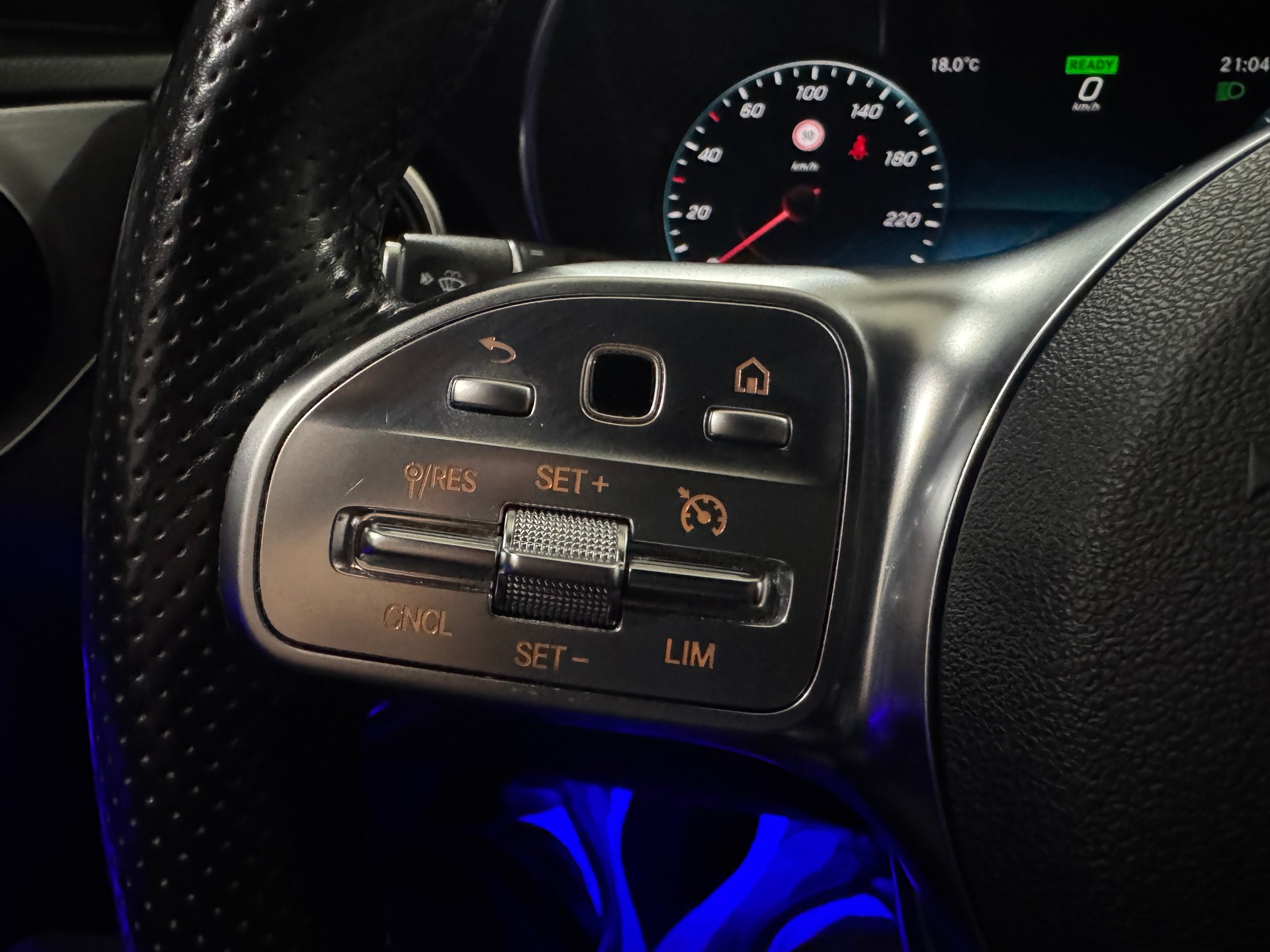 MERCEDES-BENZ C 200 Swiss Star AMG Line 4M 9G-Tronic | CH |-image-21