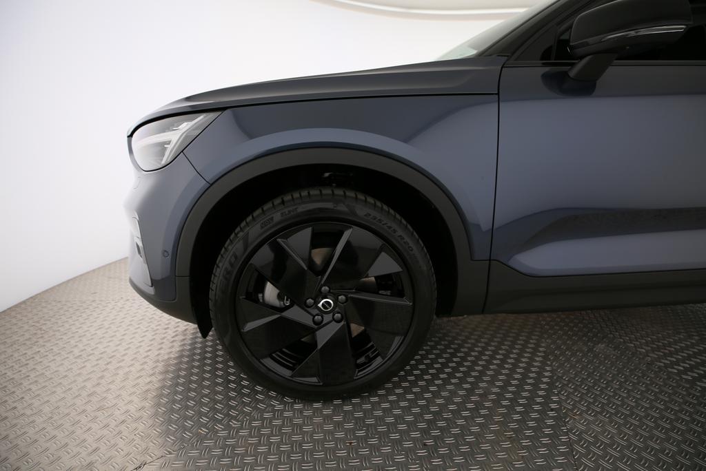 VOLVO EX40 Twin Black Edition AWD-image-8