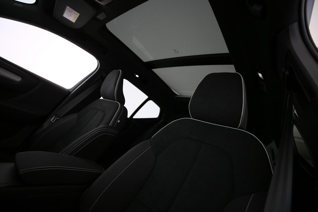 VOLVO EX40 Twin Black Edition AWD-image-5