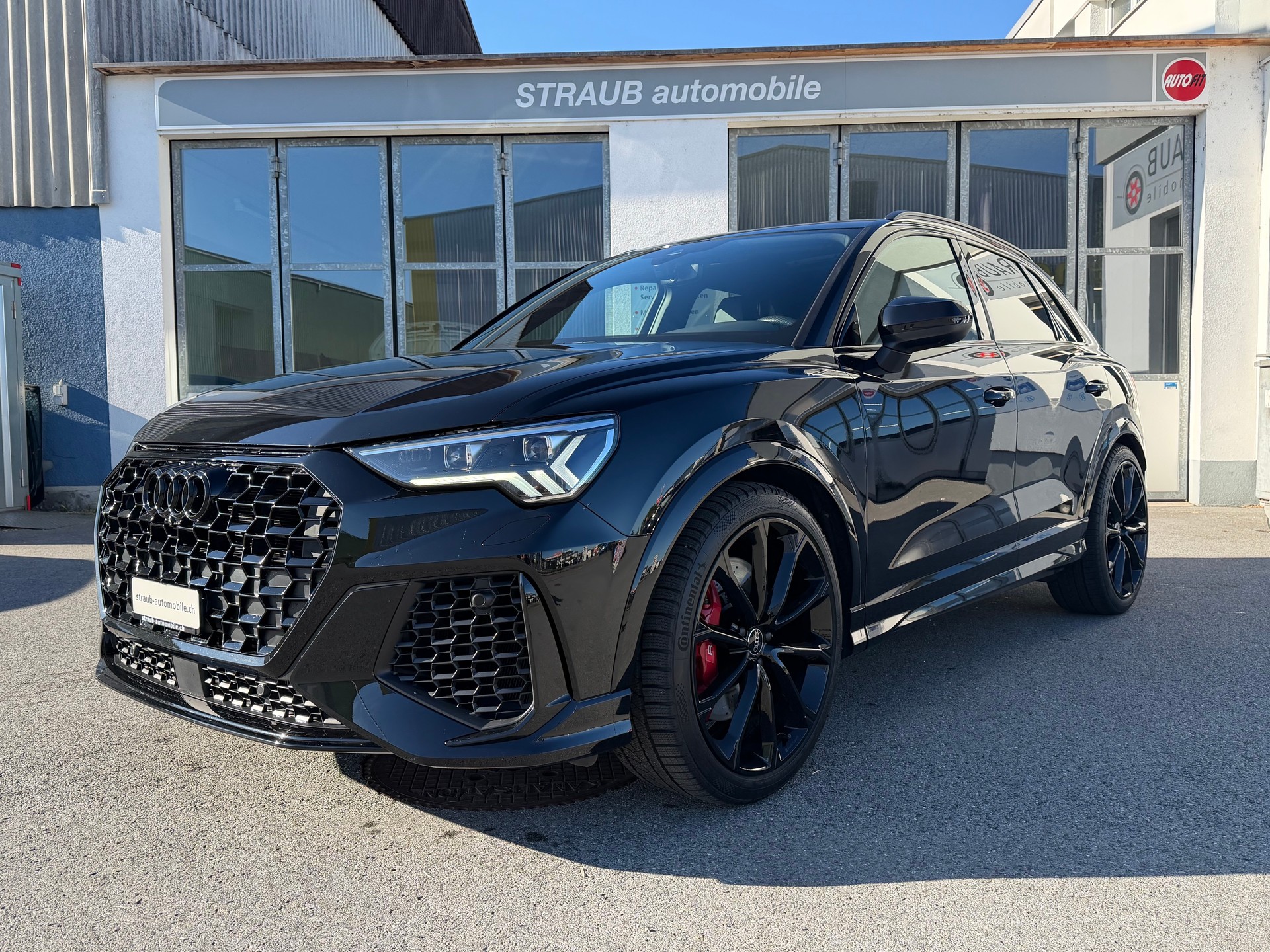 AUDI RS Q3 2.5 TFSI quattro S tronic-image-2