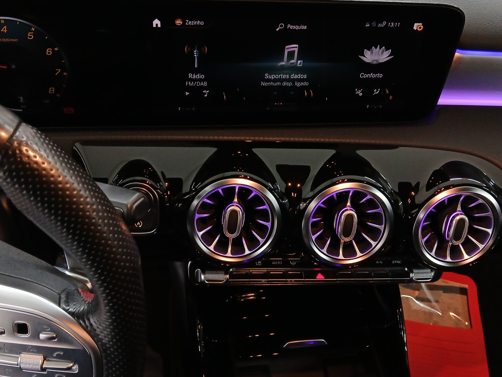 MERCEDES-BENZ A 45 S AMG 4Matic+ Speedshift-image-10