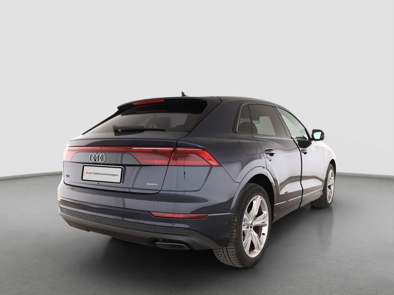 AUDI Q8 SUV TFSI e quattro 290 kW* S-Line,Panodach,5-Jahre Werksgarantie*-image-1