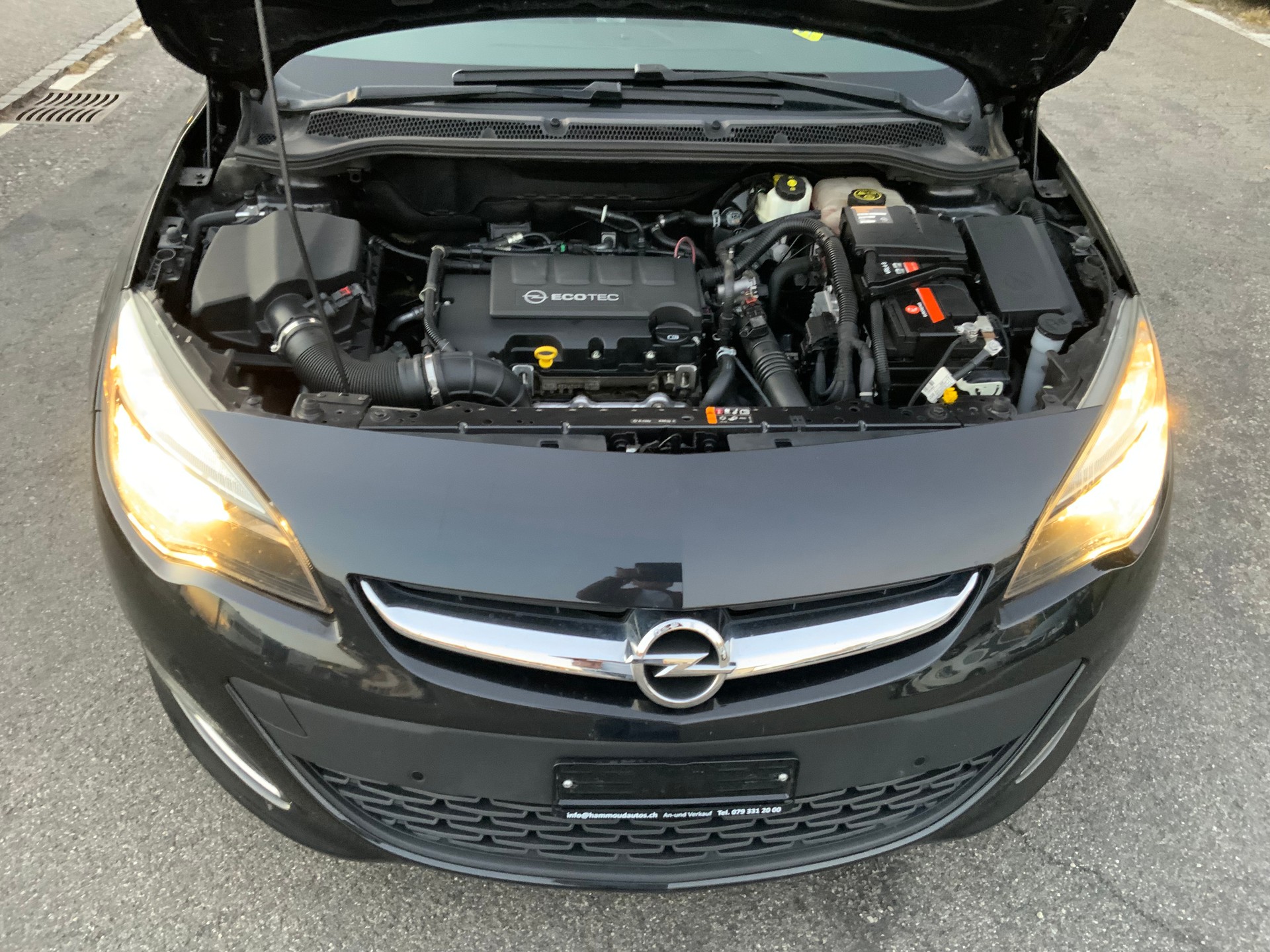 OPEL Astra 1.4i 16V Turbo Active Edition-image-8