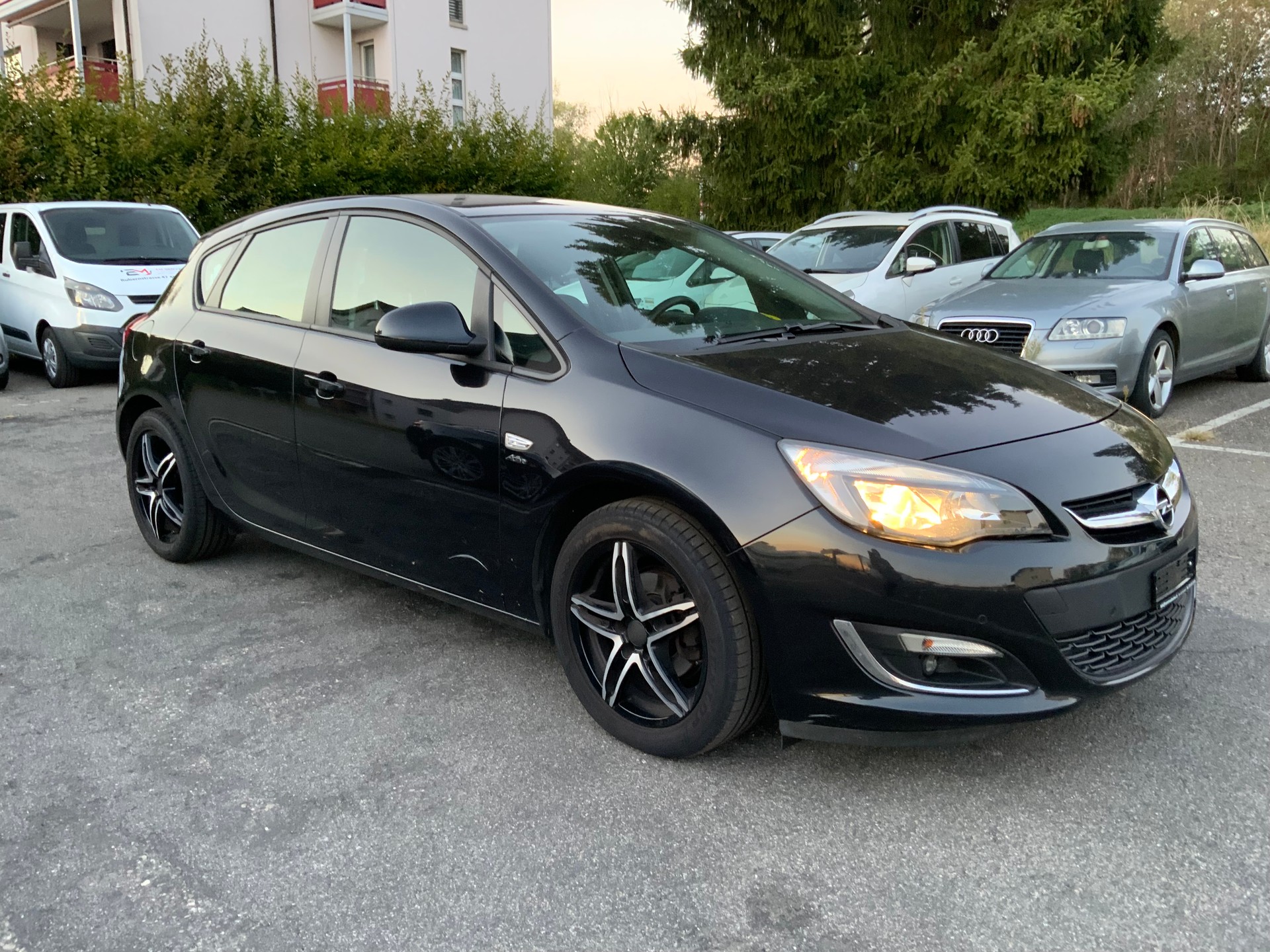 OPEL Astra 1.4i 16V Turbo Active Edition-image-3