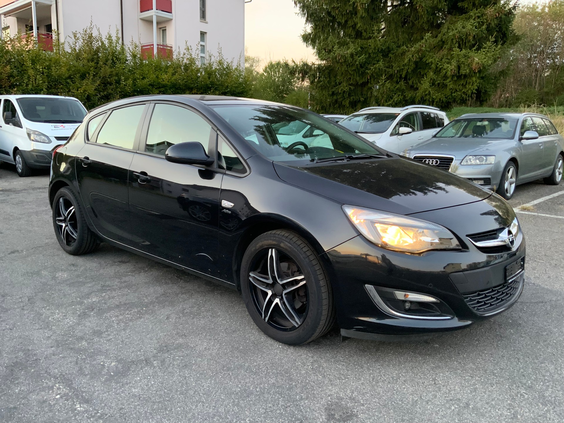 OPEL Astra 1.4i 16V Turbo Active Edition-image-2