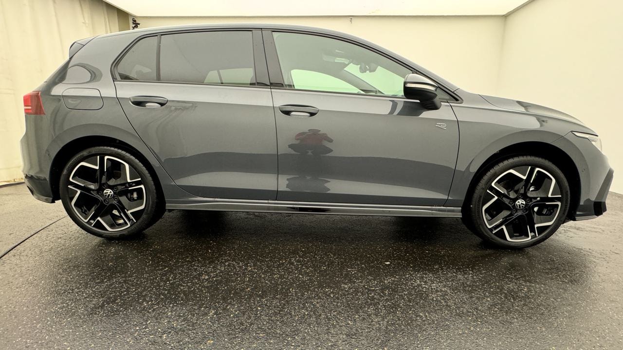 VW Golf 1.5 e TSI mHEV R-Line DSG-image-1