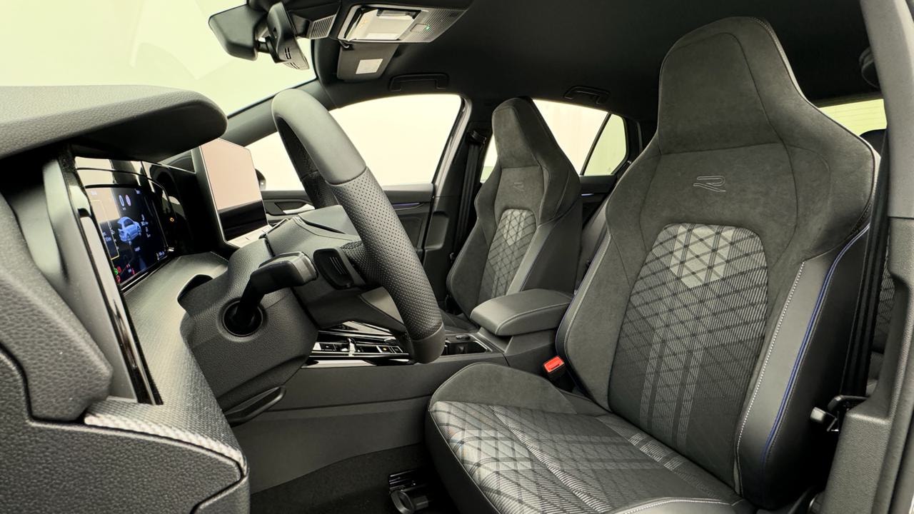 VW Golf 1.5 e TSI mHEV R-Line DSG-image-5
