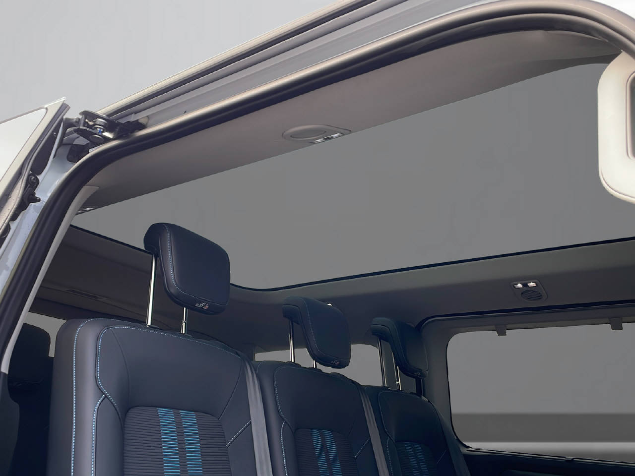 FORD Tourneo Custom 320 L1 2.0 EcoBlue 170 Sport 4x4-image-10