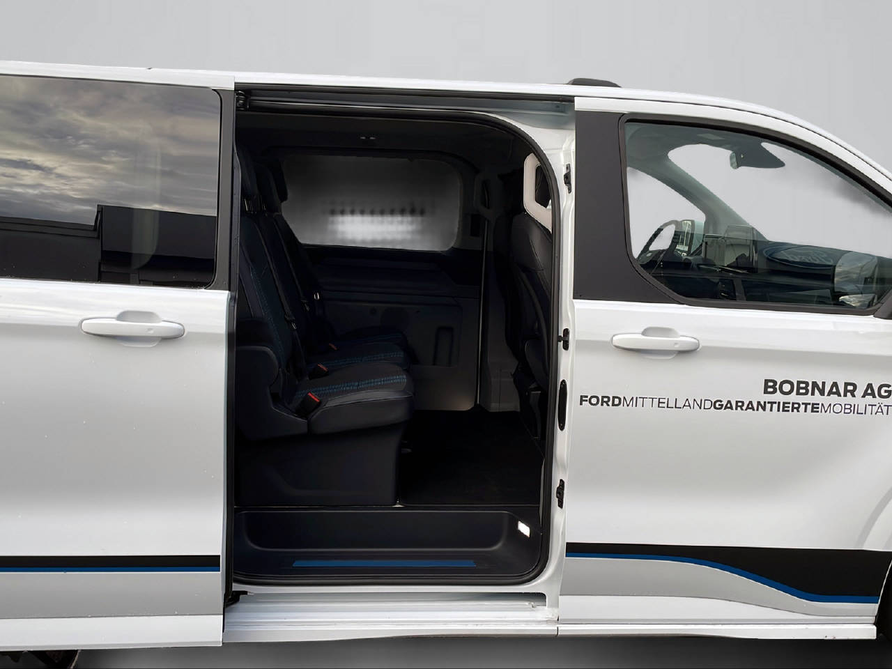 FORD Tourneo Custom 320 L1 2.0 EcoBlue 170 Sport 4x4-image-9
