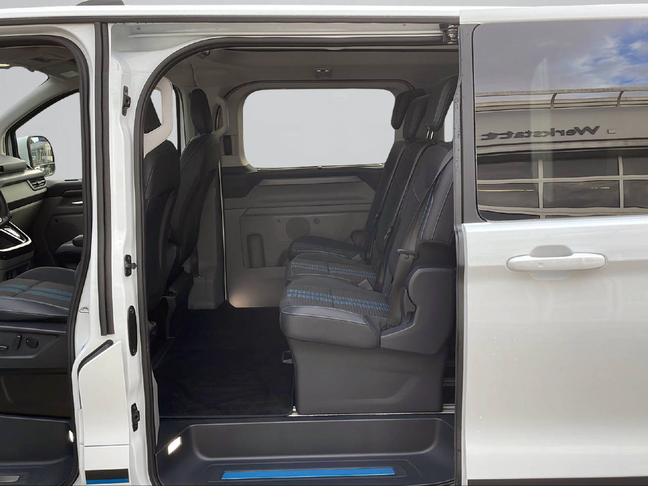 FORD Tourneo Custom 320 L1 2.0 EcoBlue 170 Sport 4x4-image-7