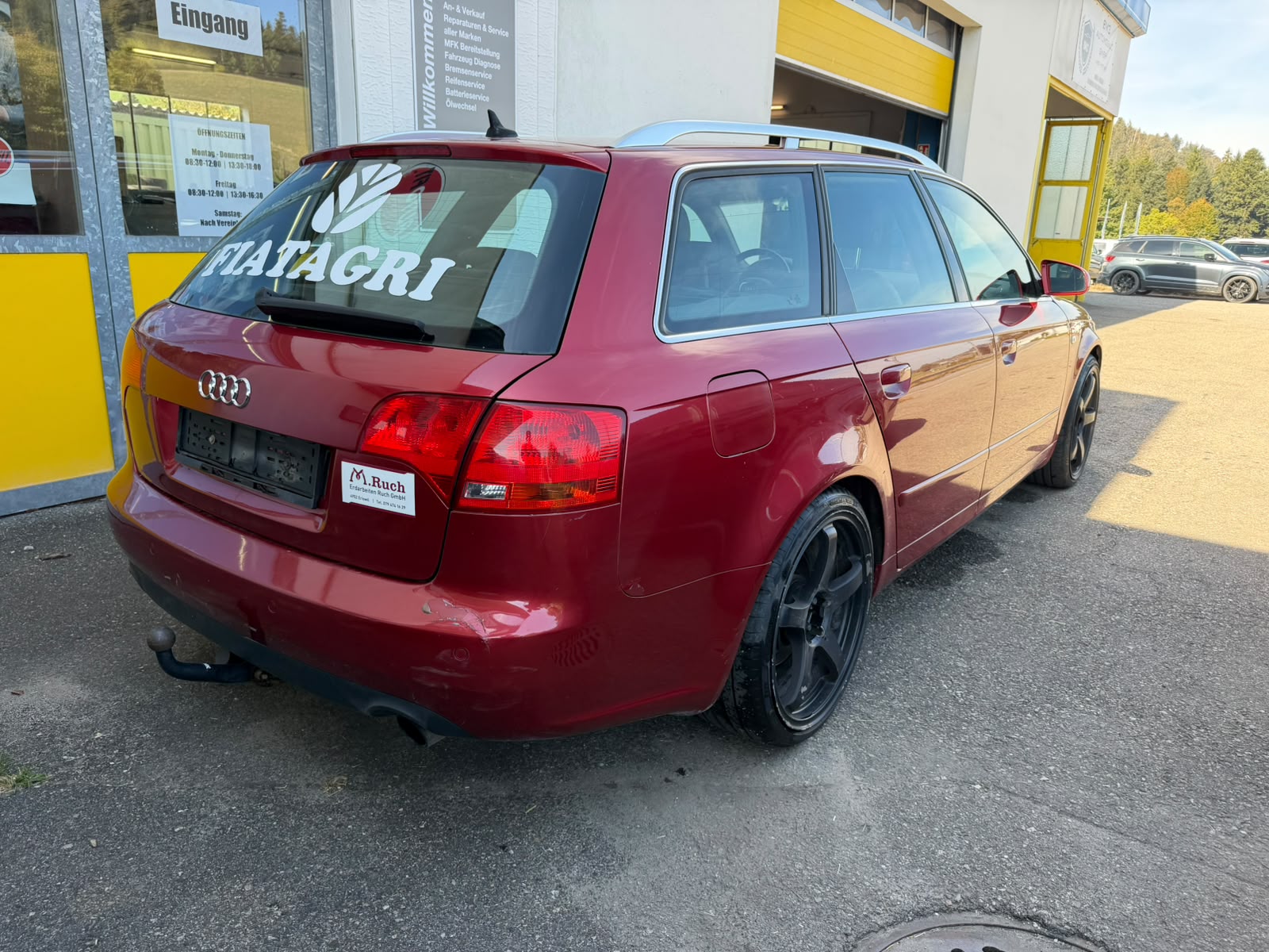 AUDI A4 Avant 2.0 Turbo FSI quattro-image-4