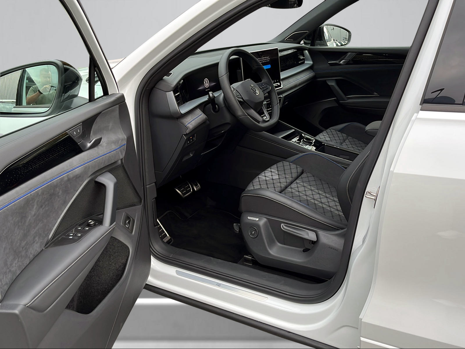 VW Tayron 2.0 TSI R-Line United DSG 4Motion-showroom-element-3