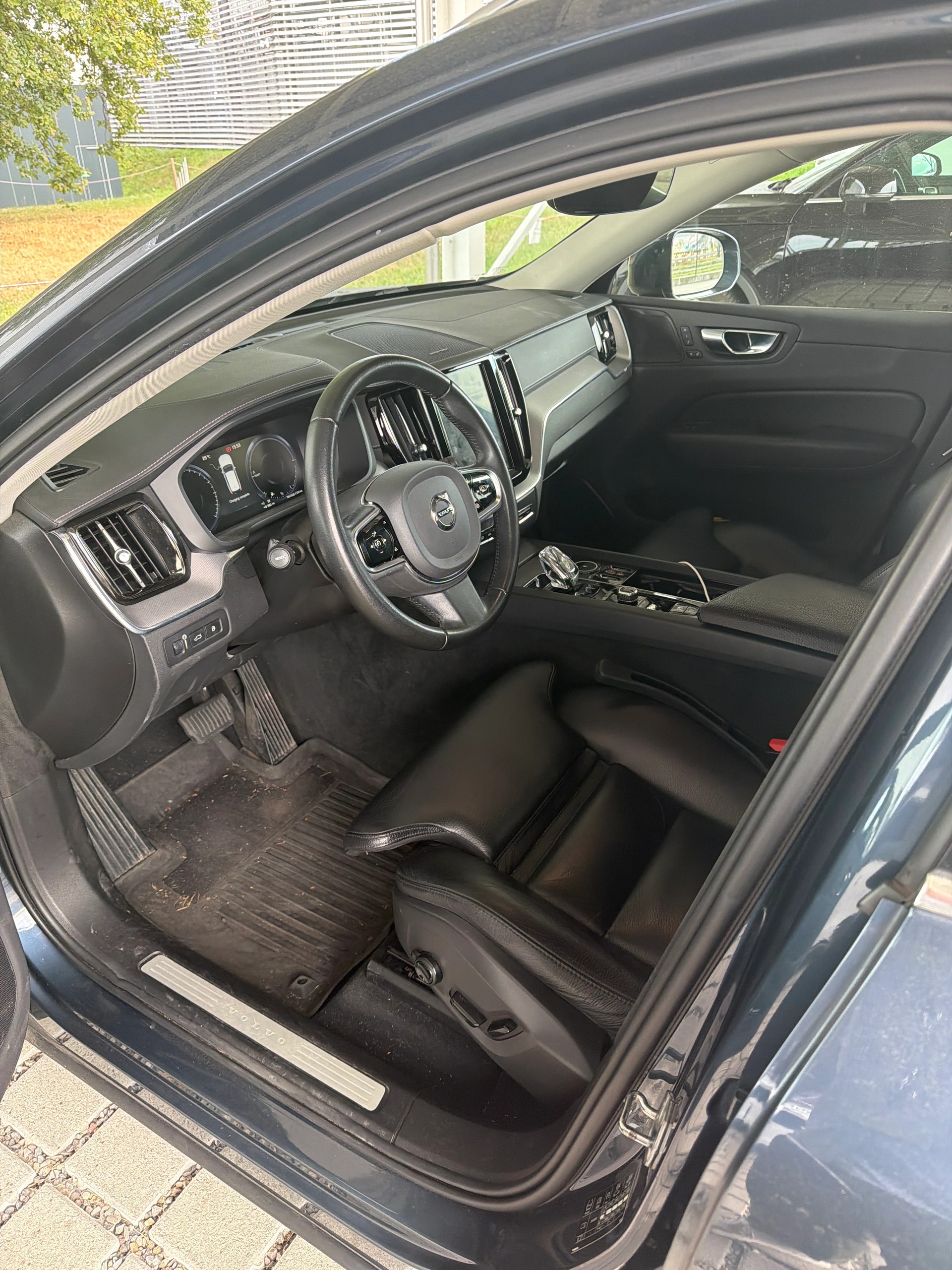 VOLVO 2.0 T8 TE Inscription eAWD-image-4