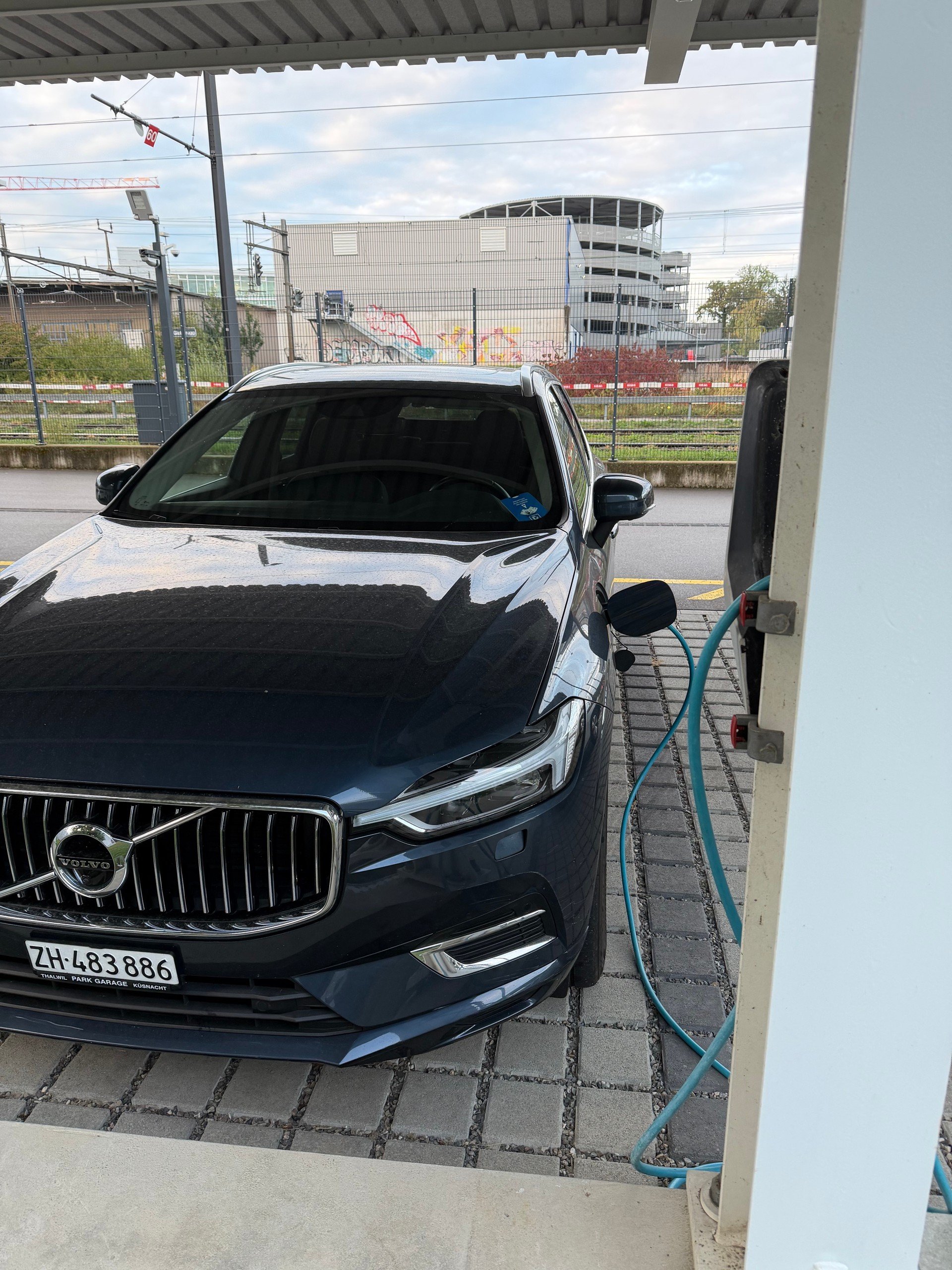 VOLVO 2.0 T8 TE Inscription eAWD-image-1