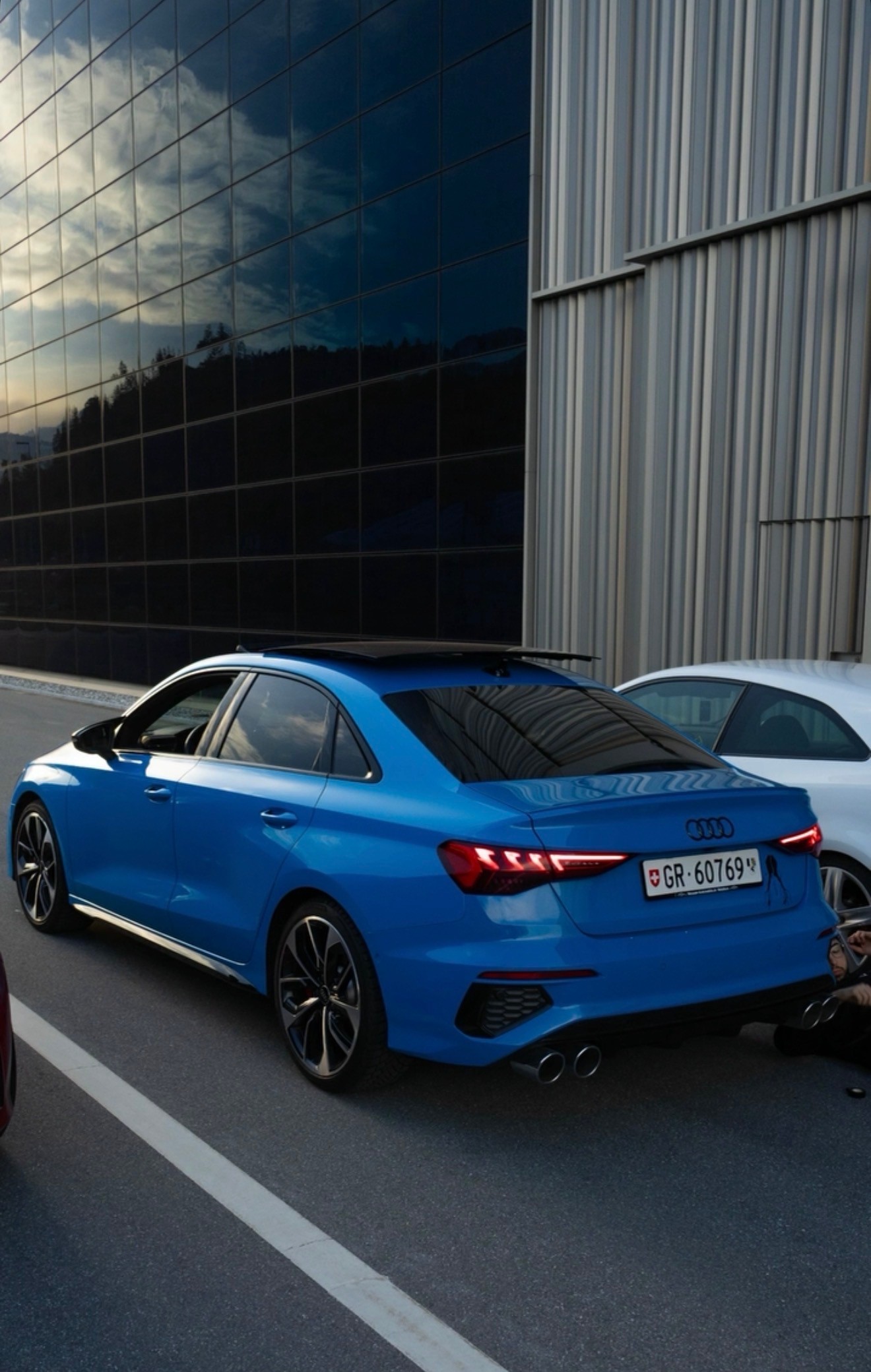 AUDI 2.0 TFSI quattro S-Tronic-image-2