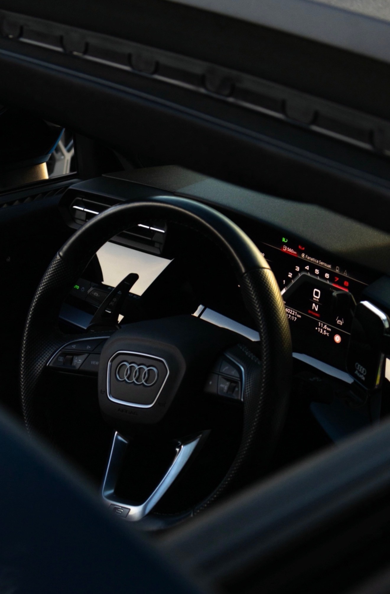 AUDI 2.0 TFSI quattro S-Tronic-image-3