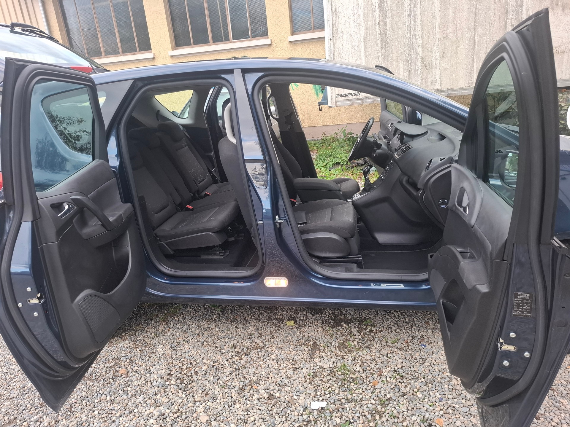 OPEL Meriva 1.4 Turbo Enjoy-image-10
